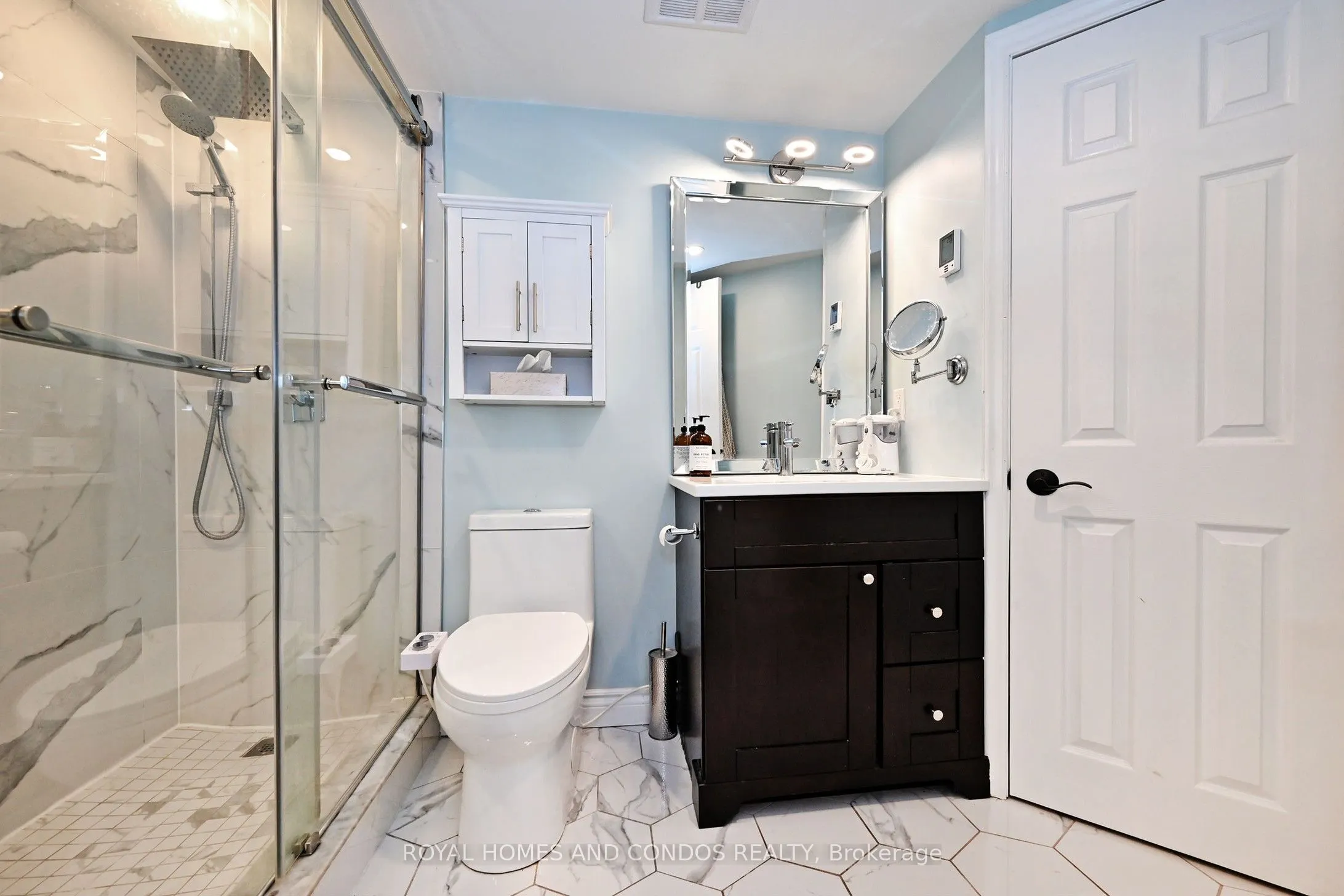 230 Queens Quay W, #618