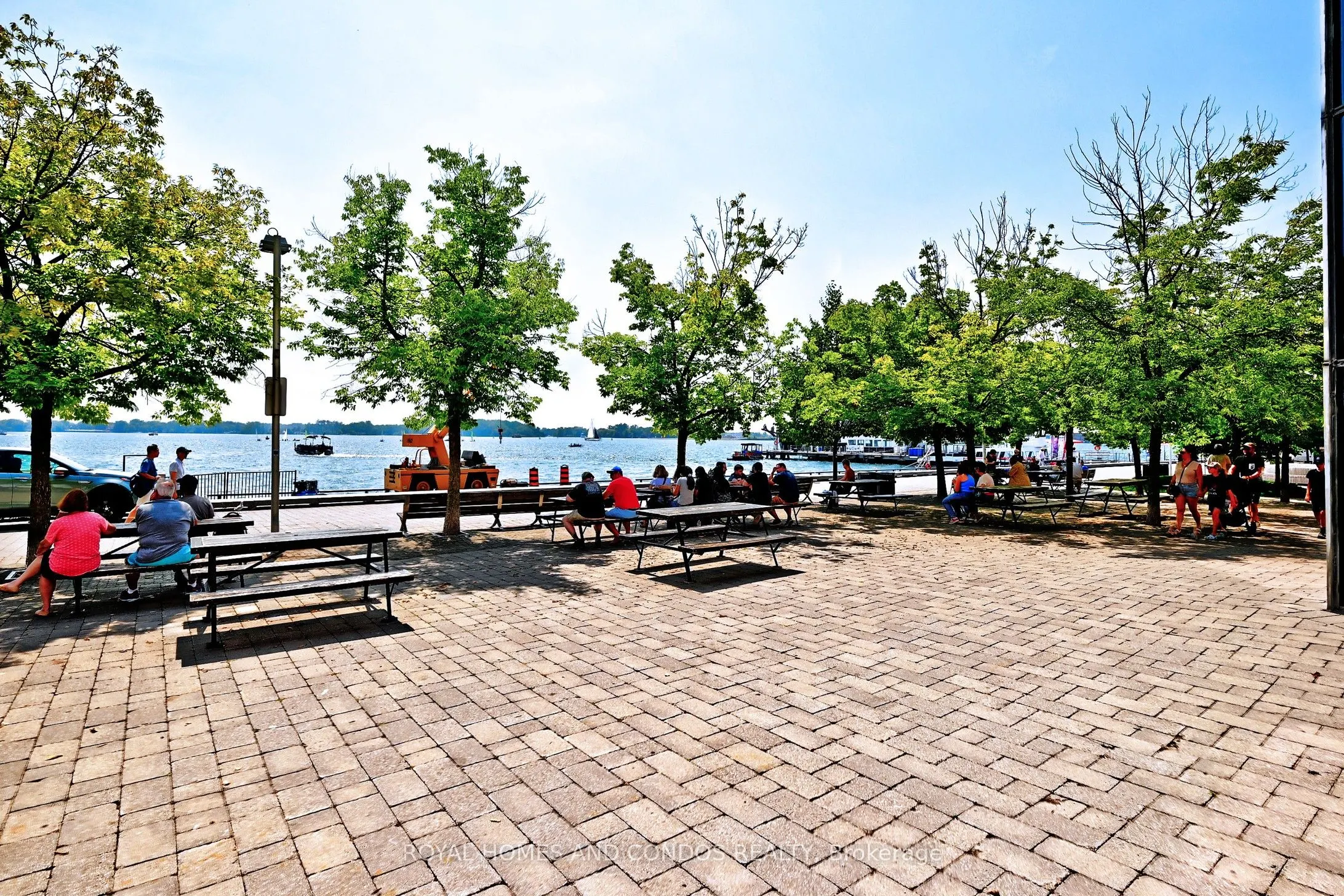 230 Queens Quay W, #618