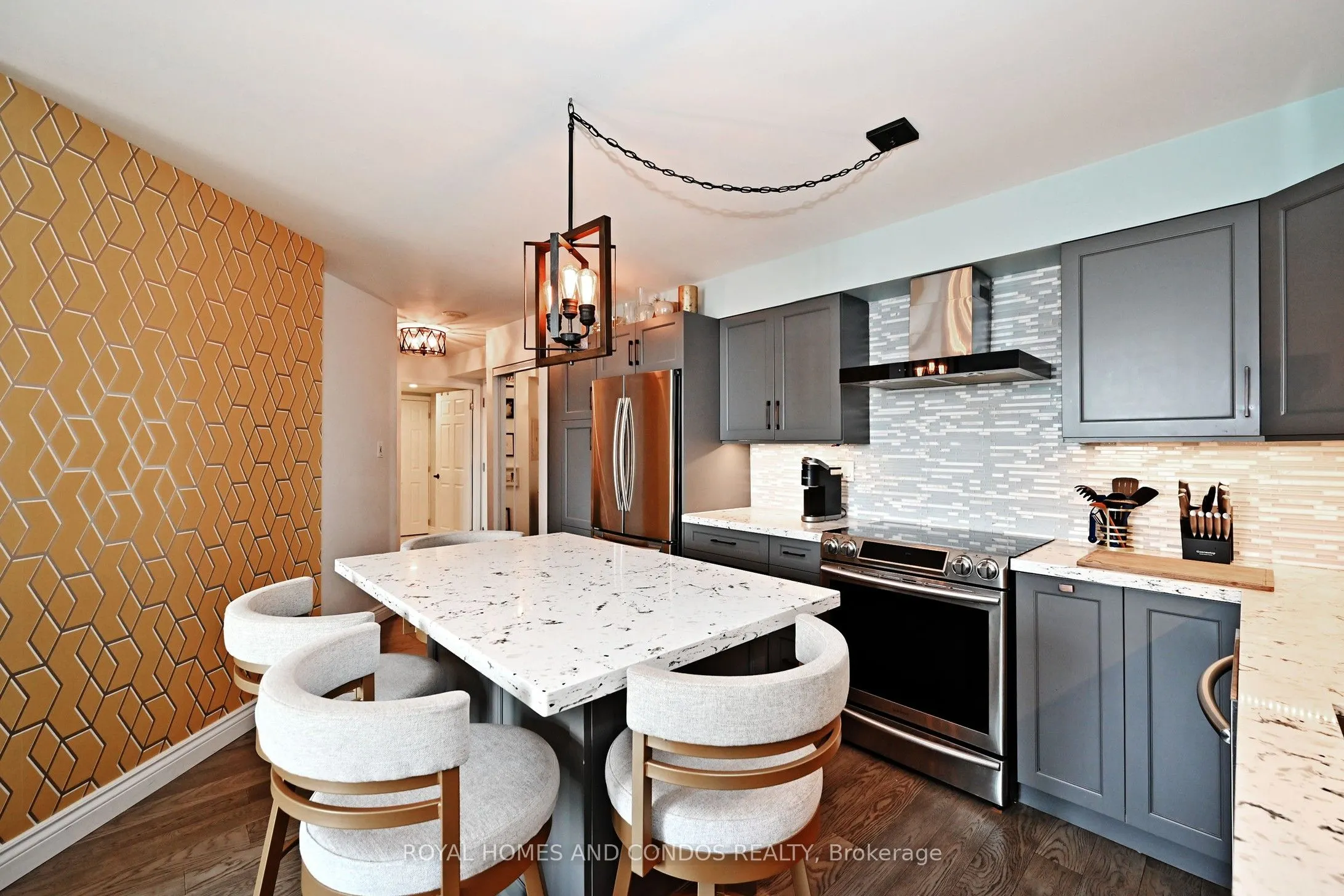 230 Queens Quay W, #618