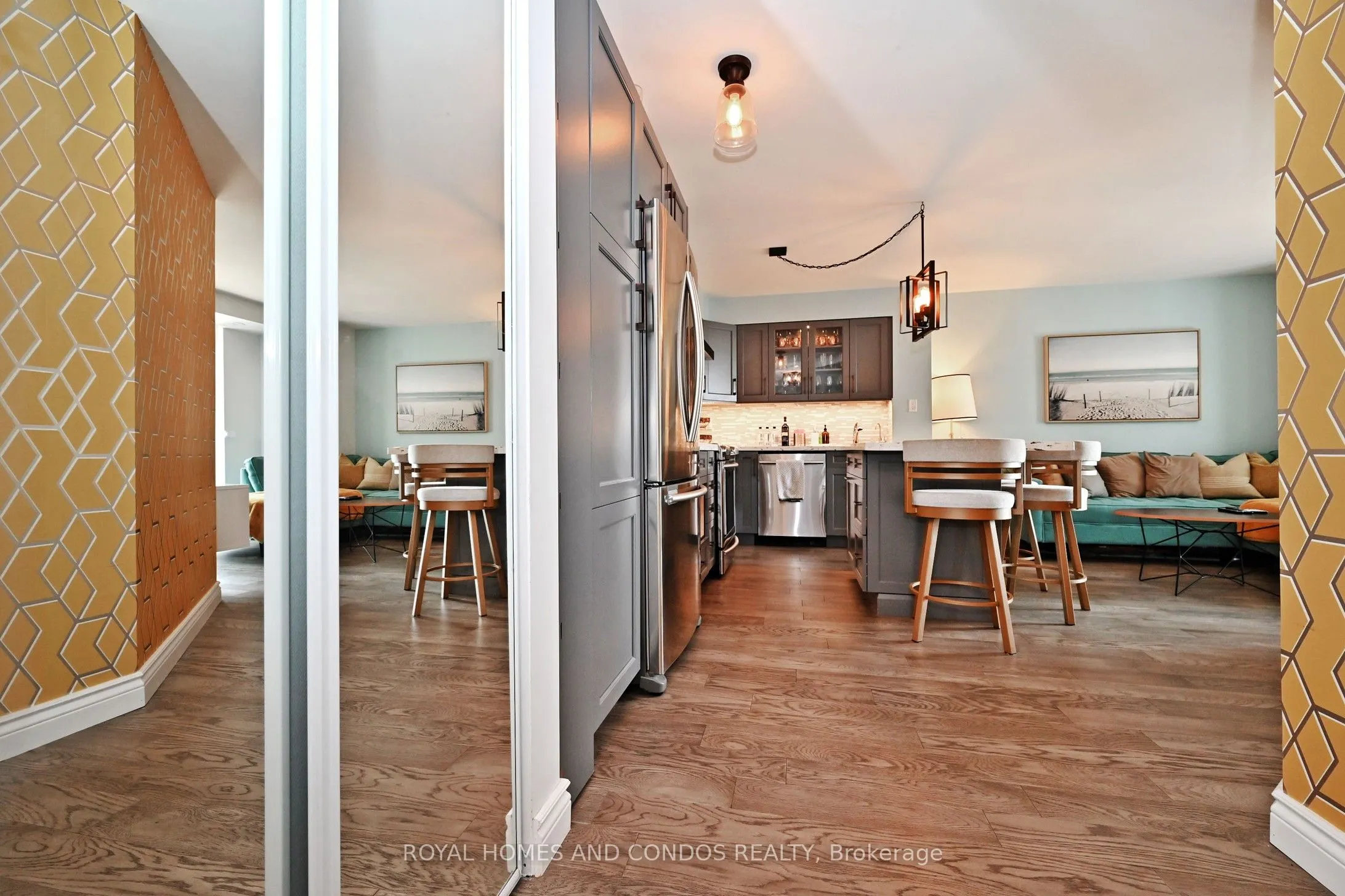 230 Queens Quay W, #618