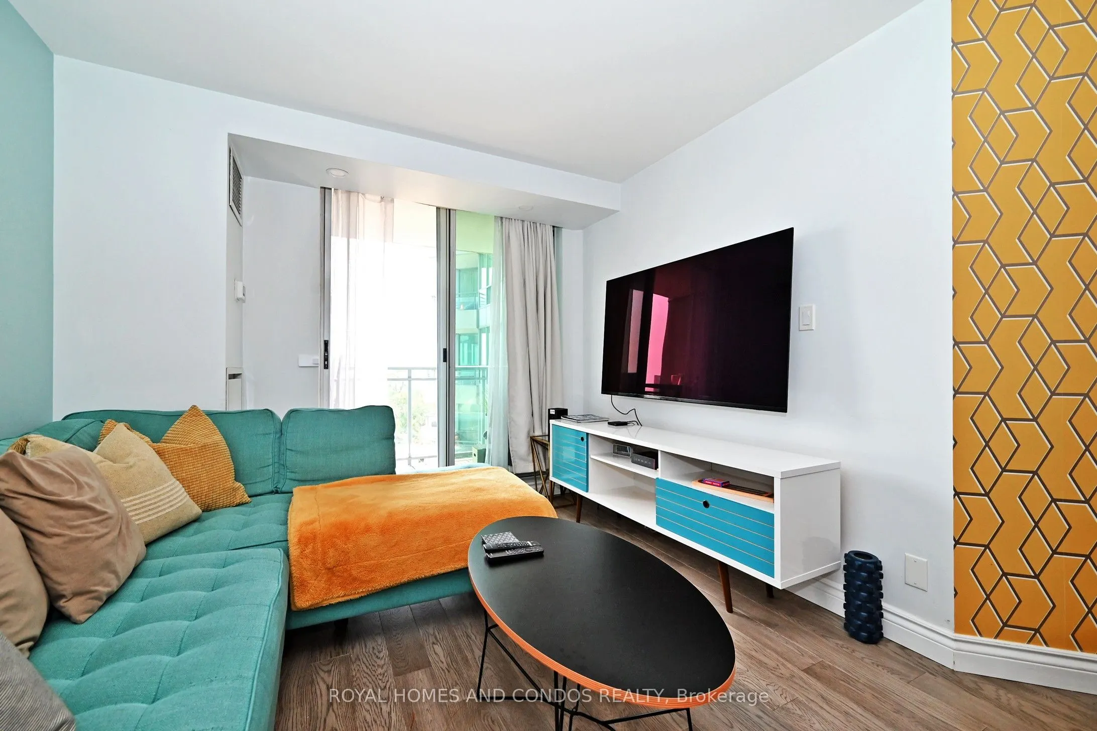 230 Queens Quay W, #618