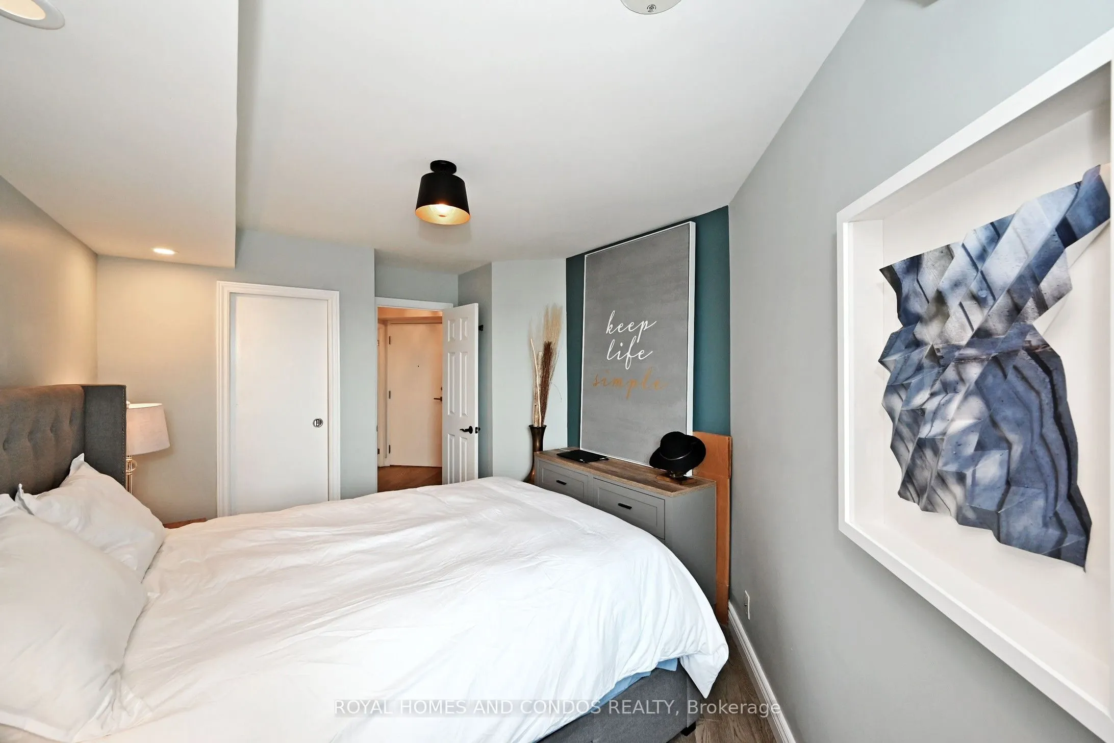 230 Queens Quay W, #618