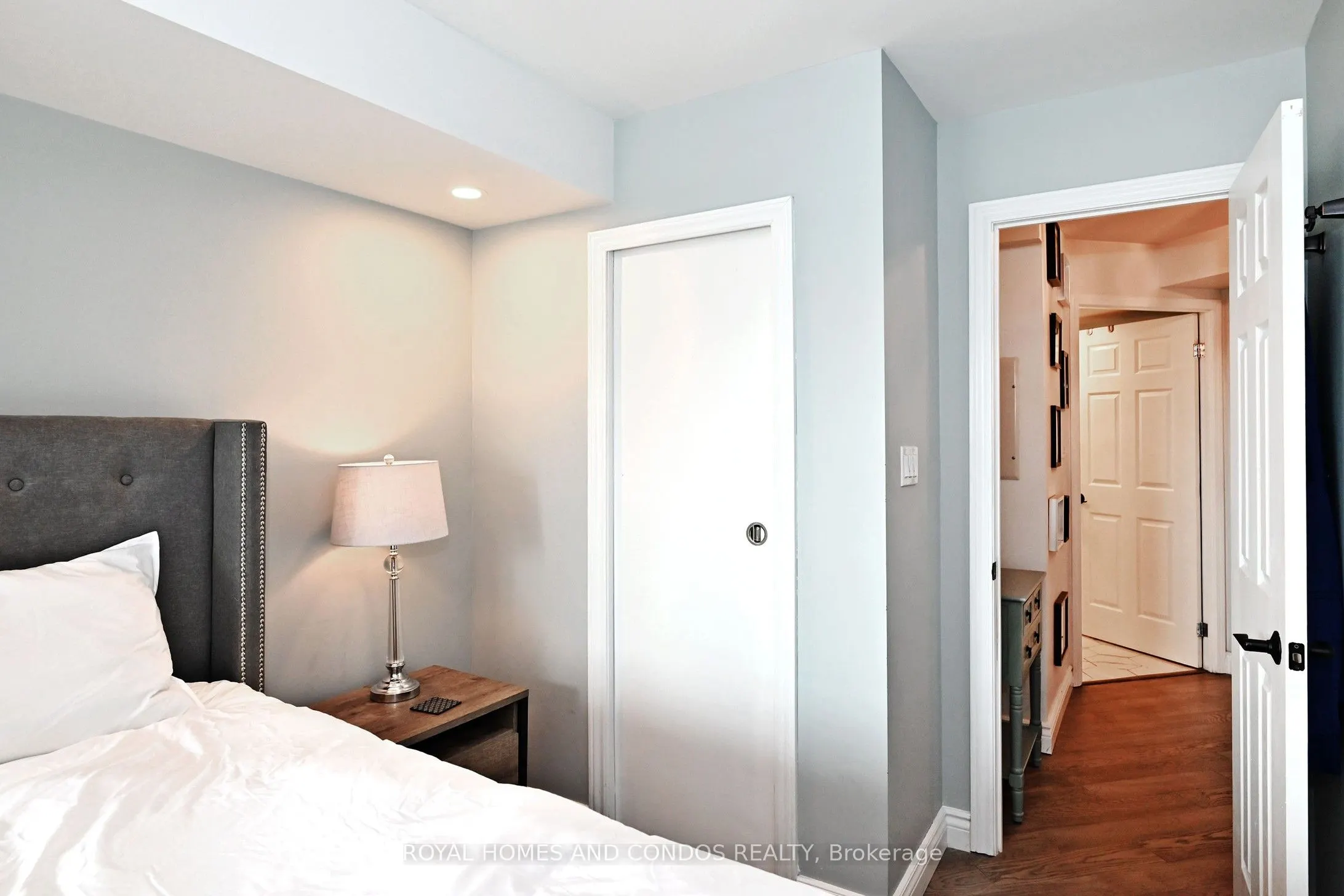 230 Queens Quay W, #618