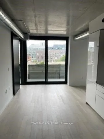 21 Lawren Harris Square, #307