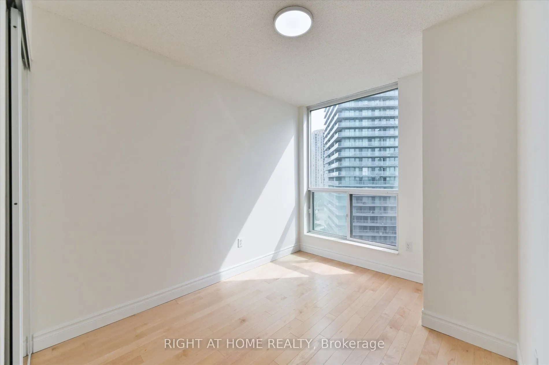 23 Lorraine Drive, #1118