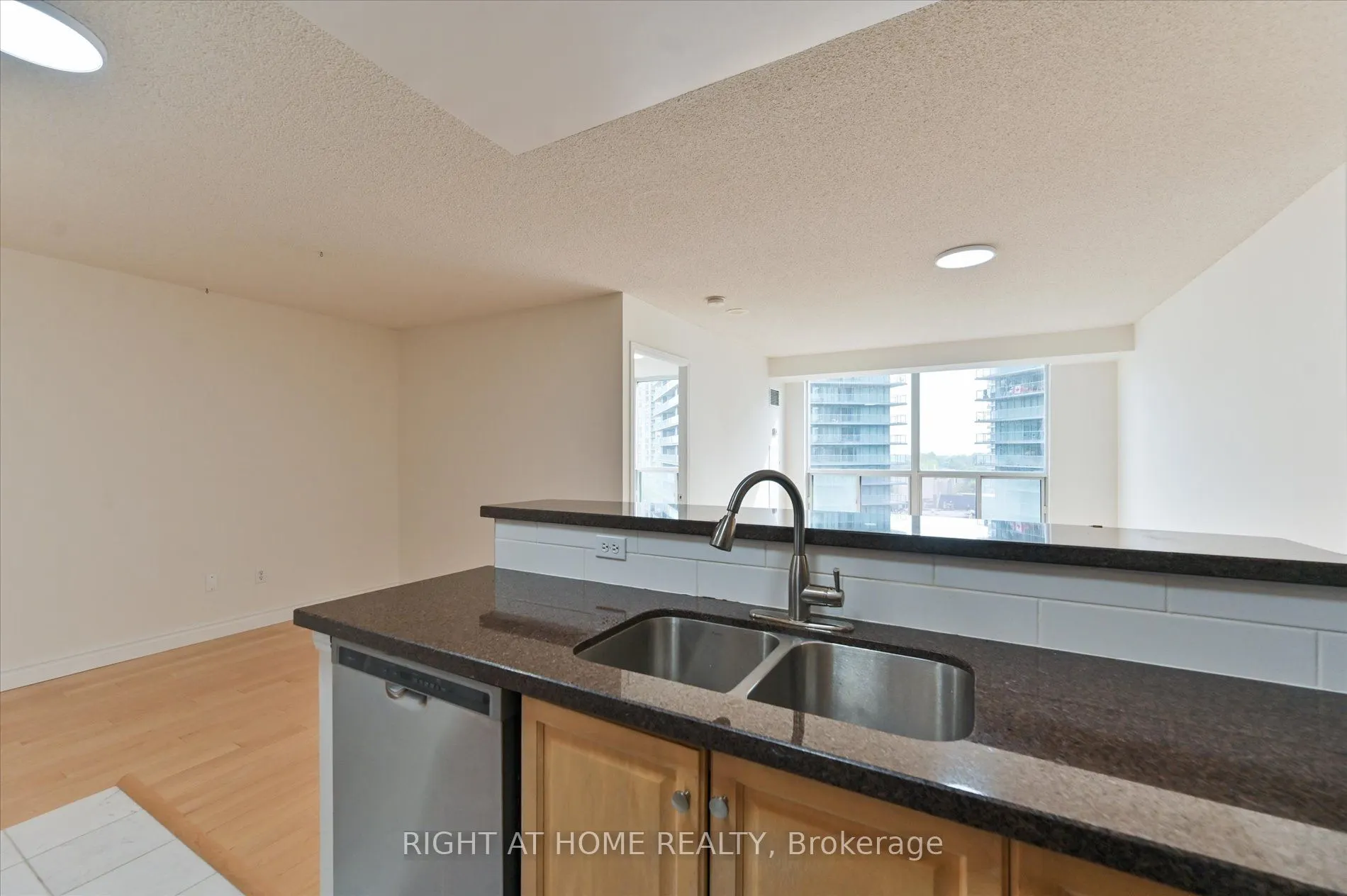 23 Lorraine Drive, #1118