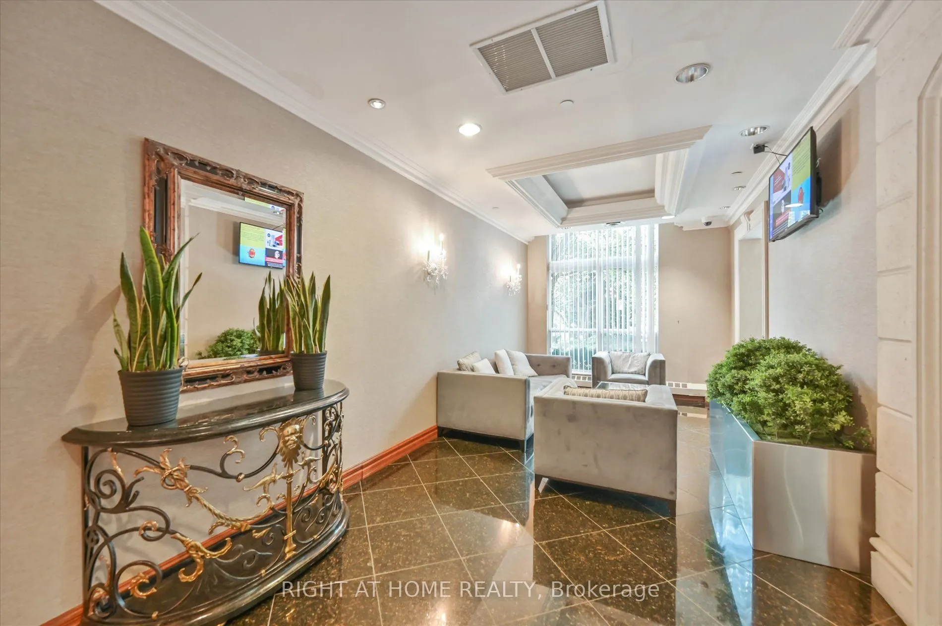 23 Lorraine Drive, #1118