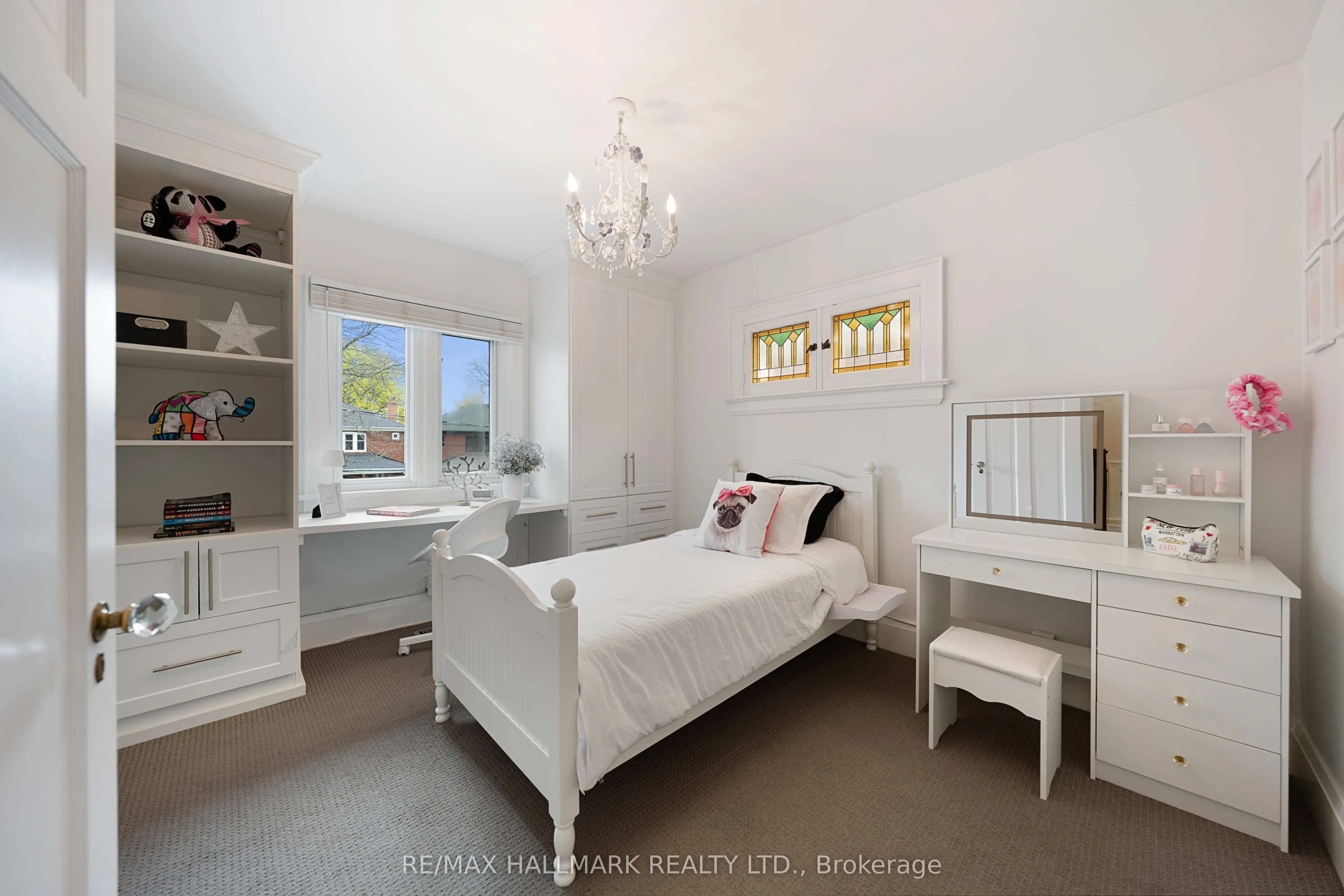 176 Melrose Avenue