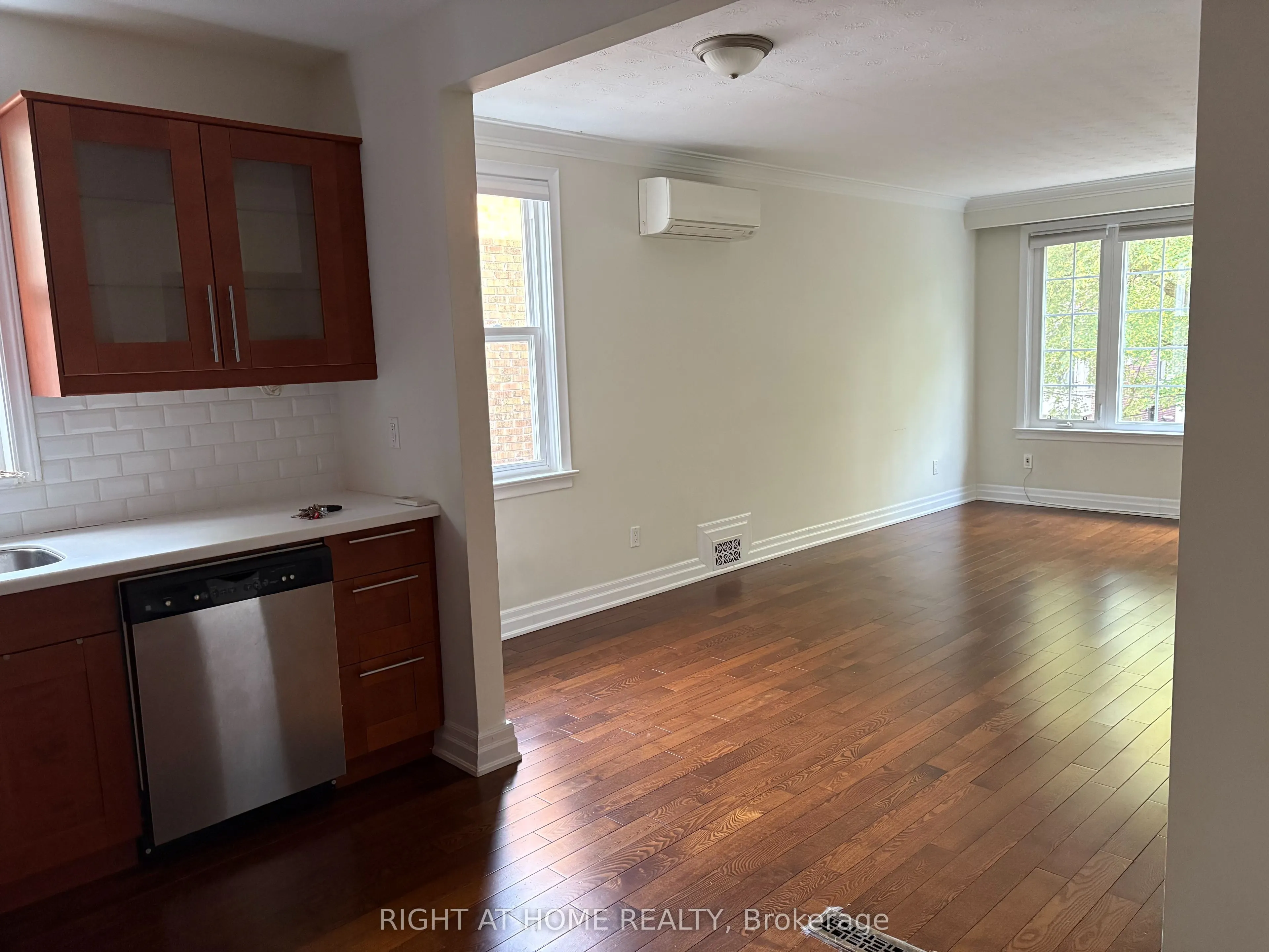 170 Bowood Avenue, #3