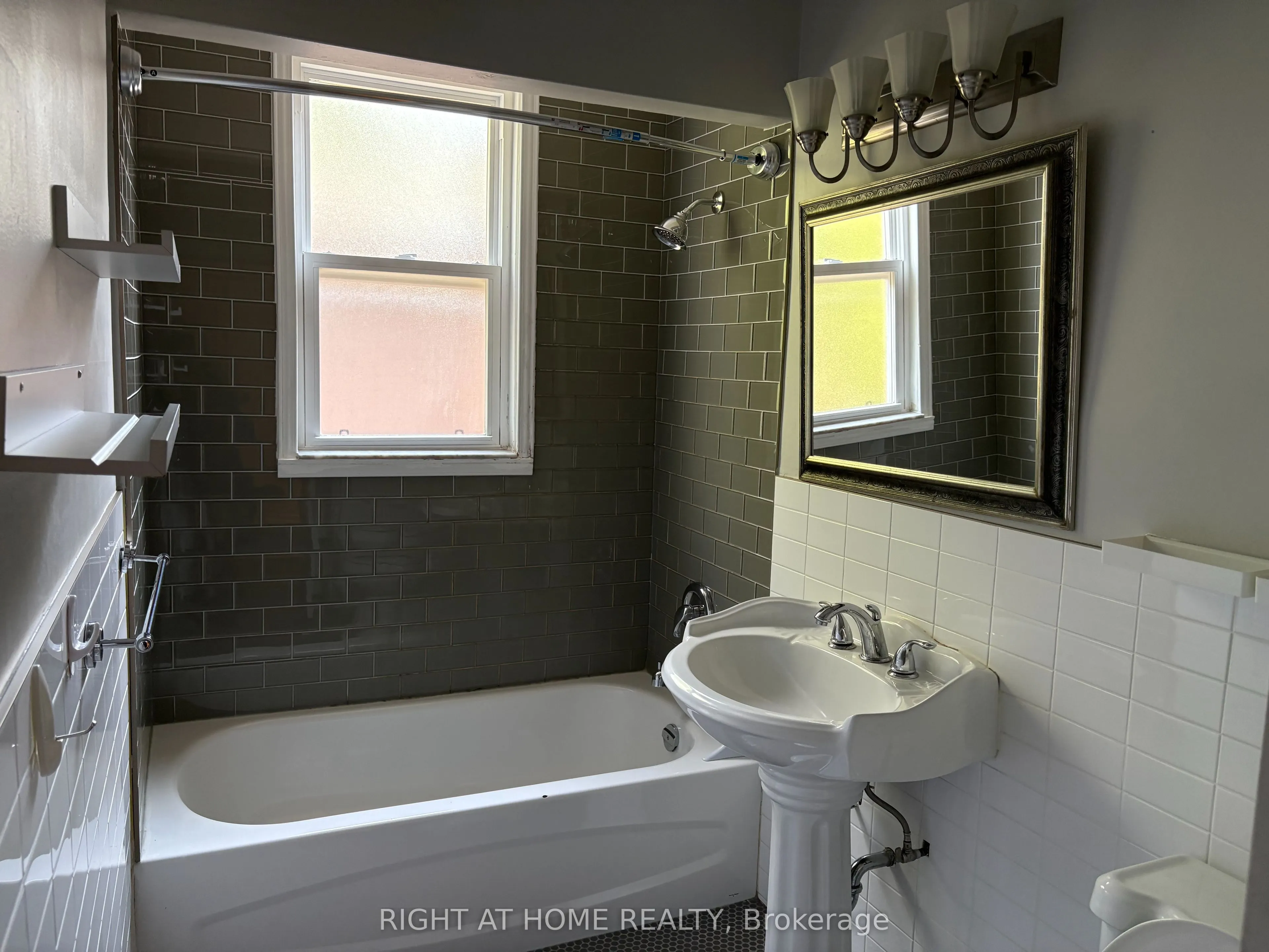 170 Bowood Avenue, #3