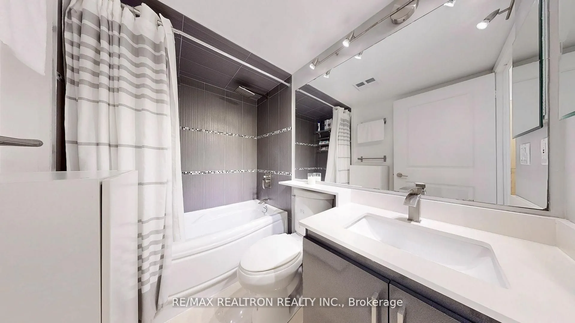 4978 Yonge Street, #1608