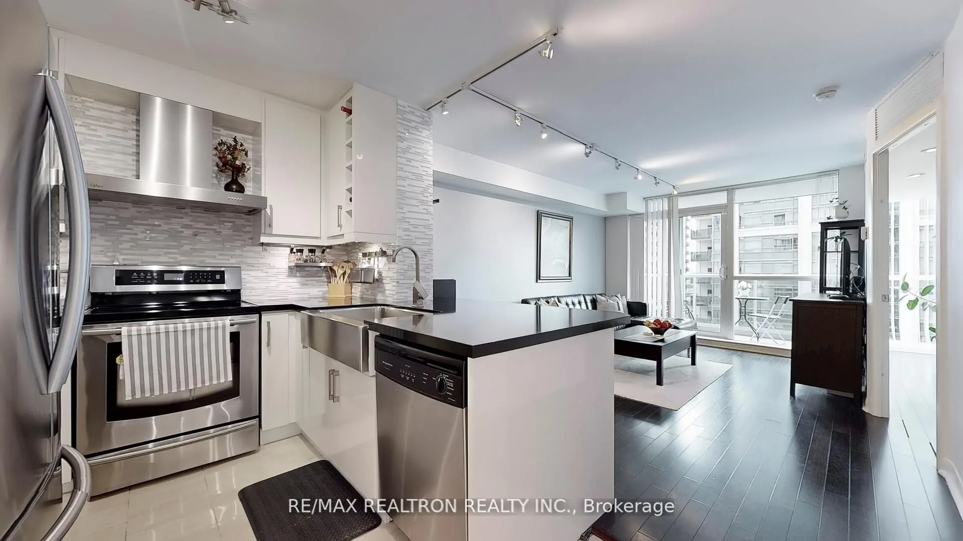 4978 Yonge Street, #1608