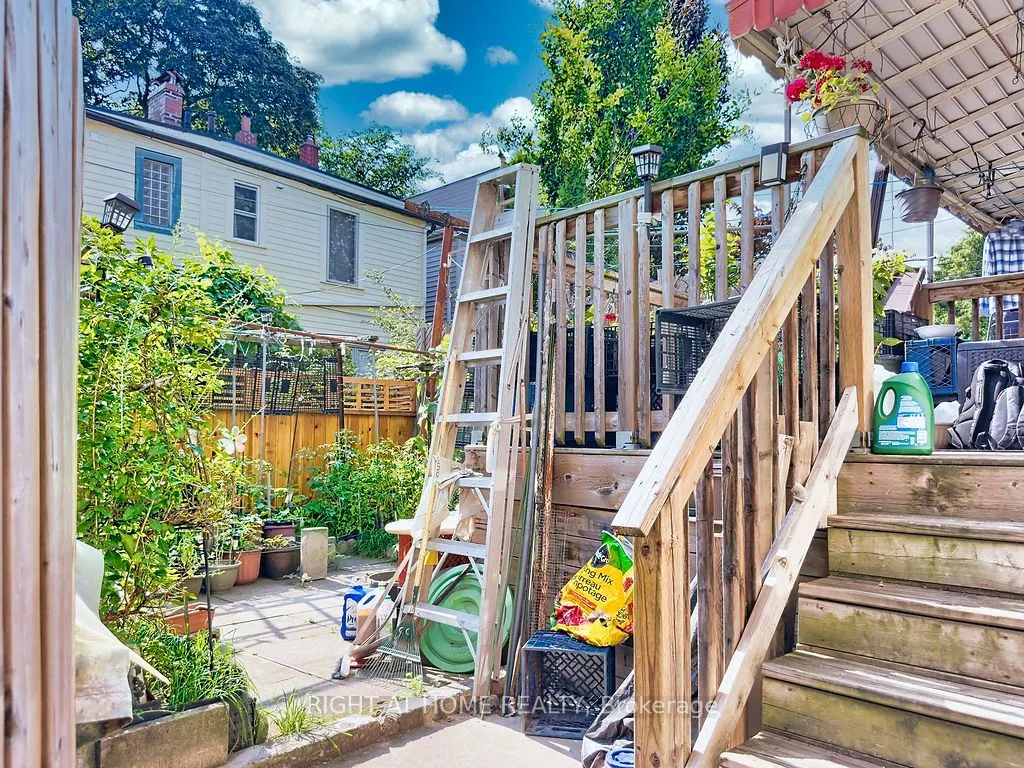 132 Bellwoods Avenue