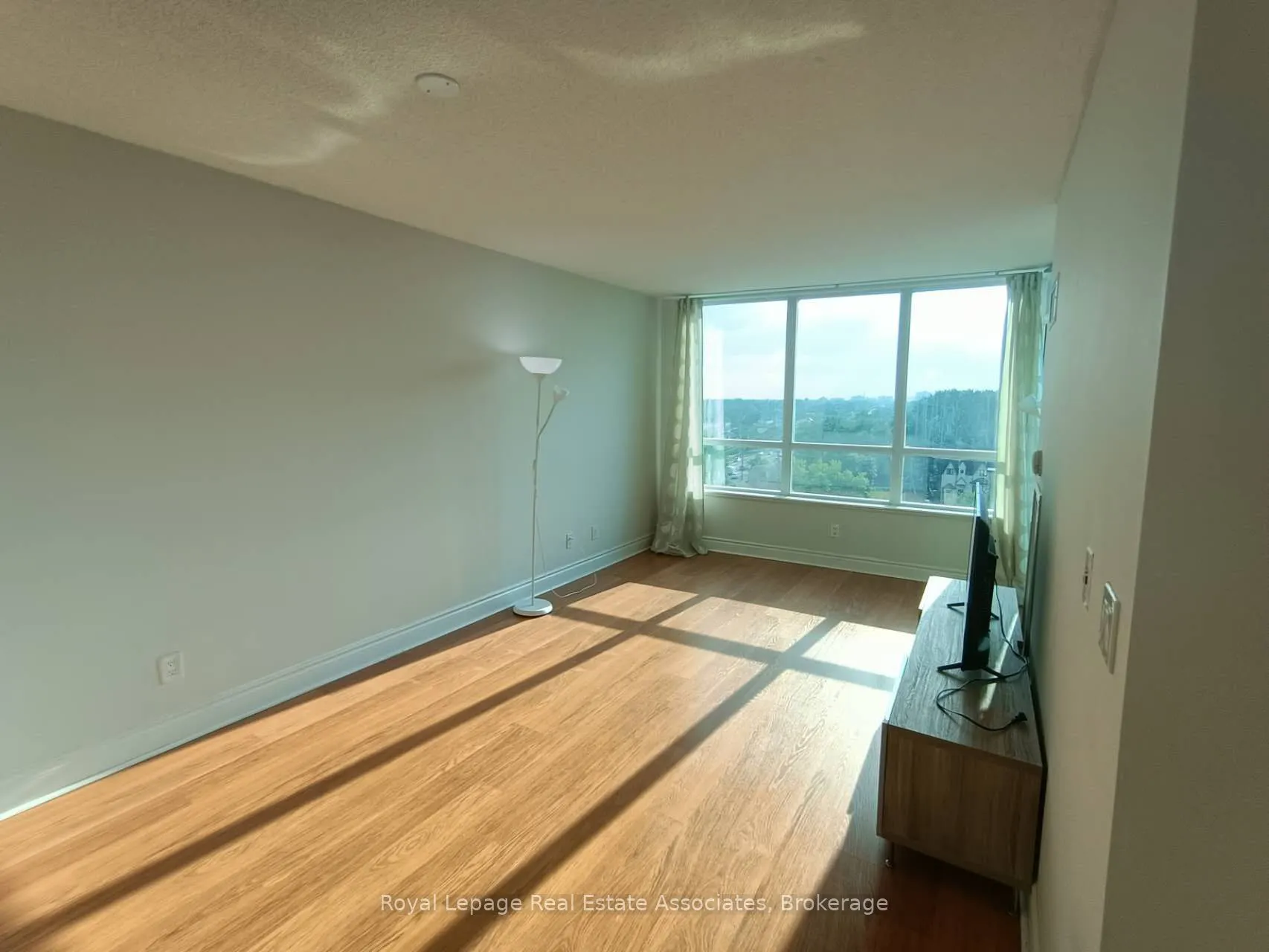 15 Greenview Avenue, #708