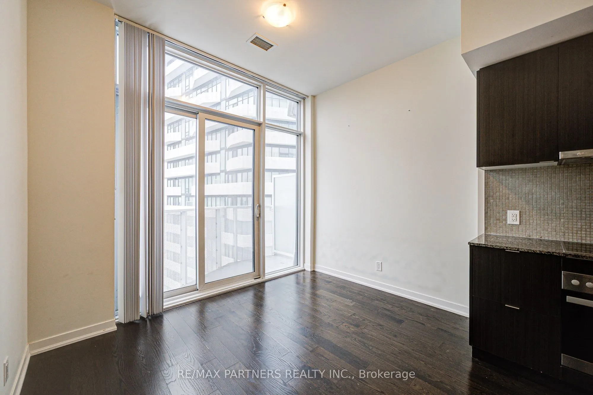 100 Harbour Street, #6805