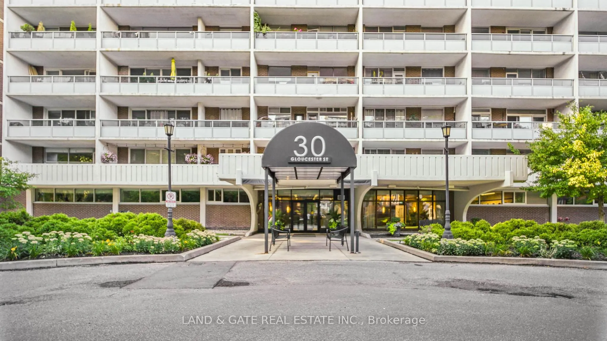 30 Gloucester Street, #1607