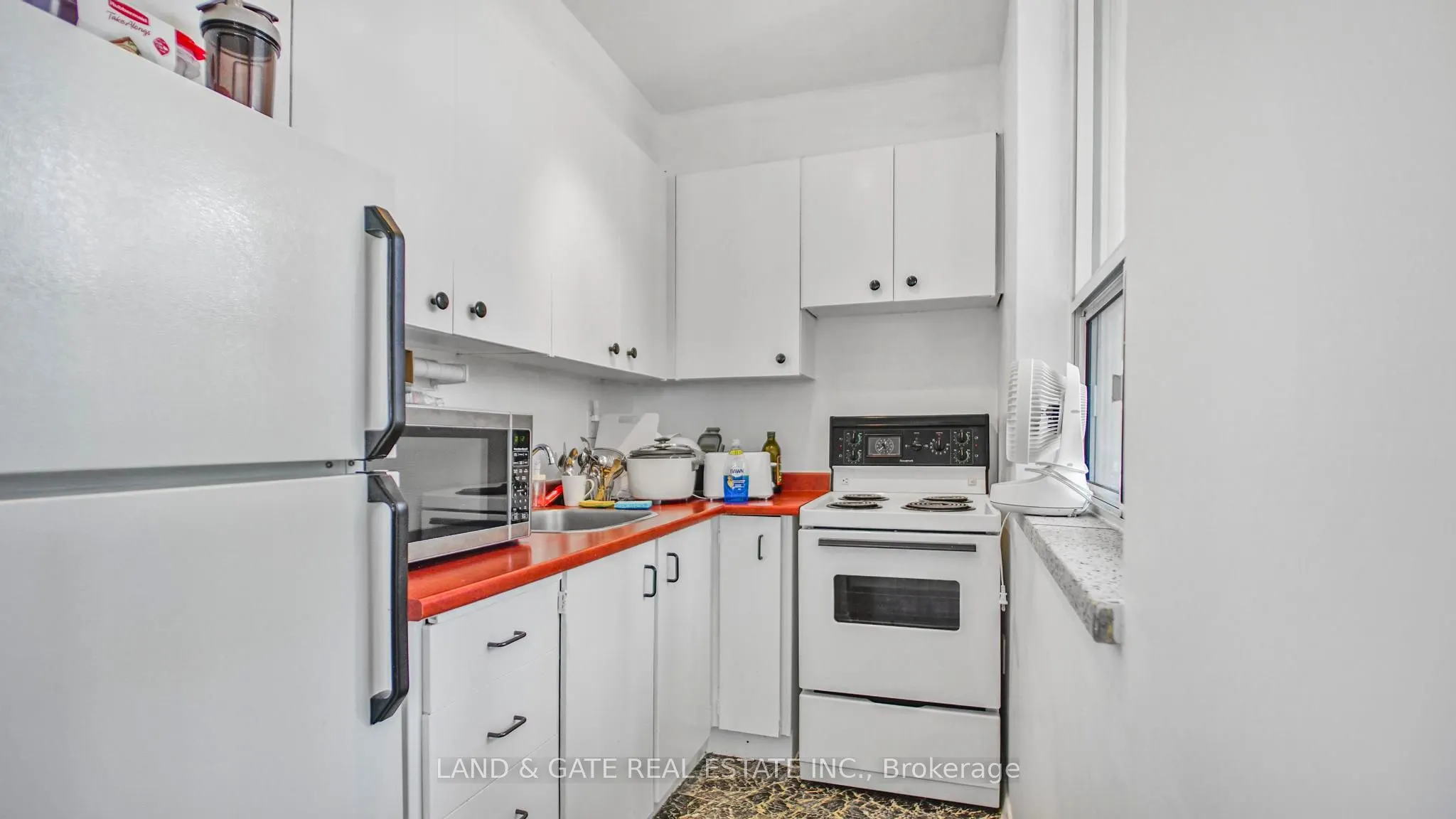 30 Gloucester Street, #1607