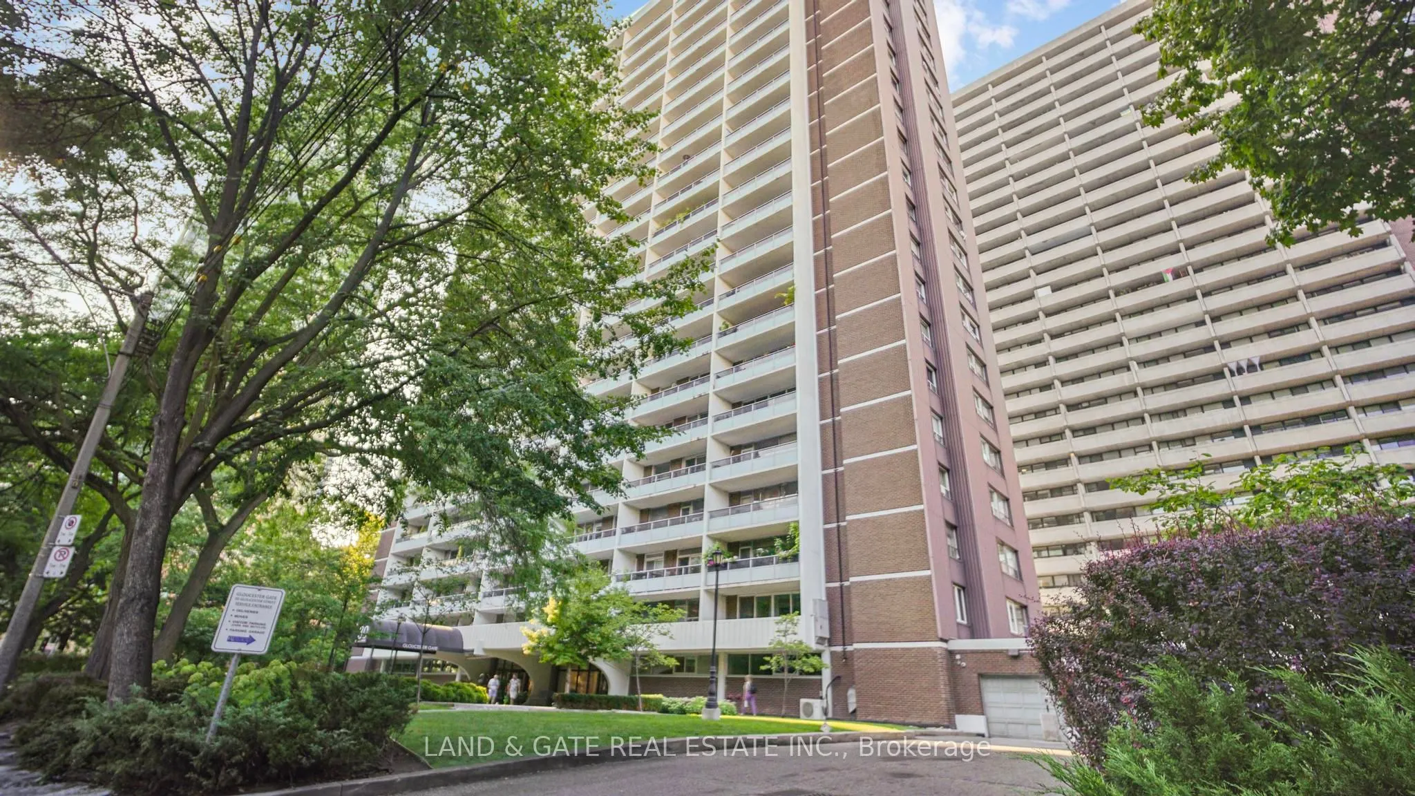 30 Gloucester Street, #1607