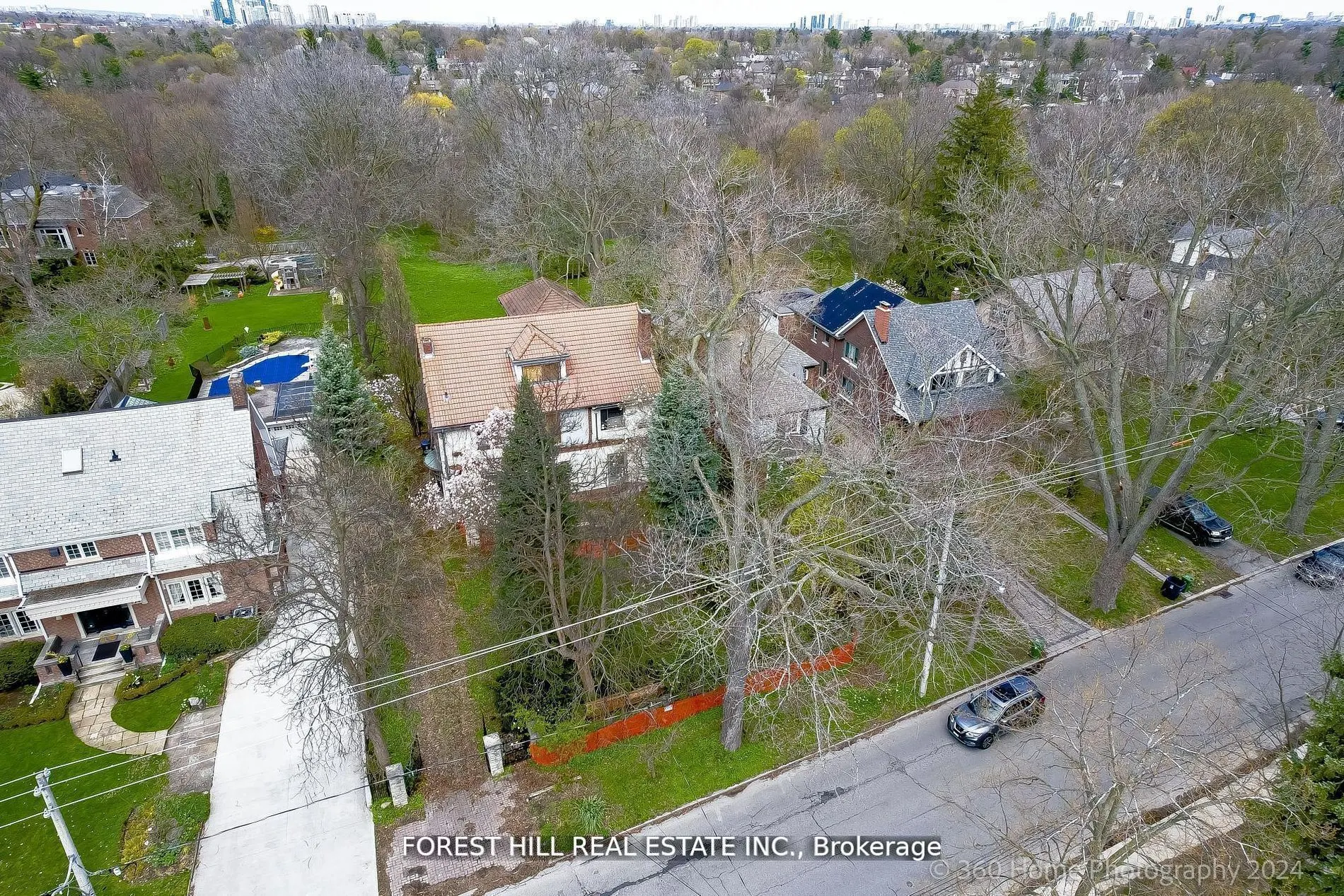 132 Blythwood Road W
