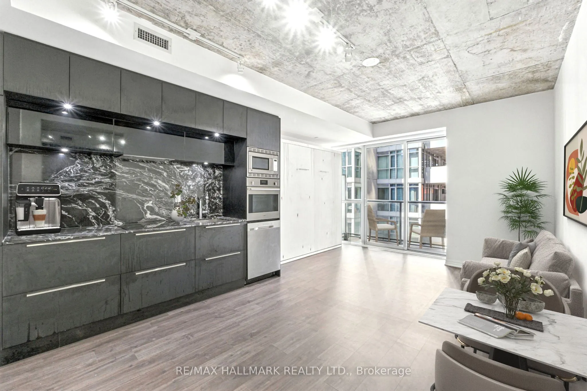 88 Blue Jays Way, #1113