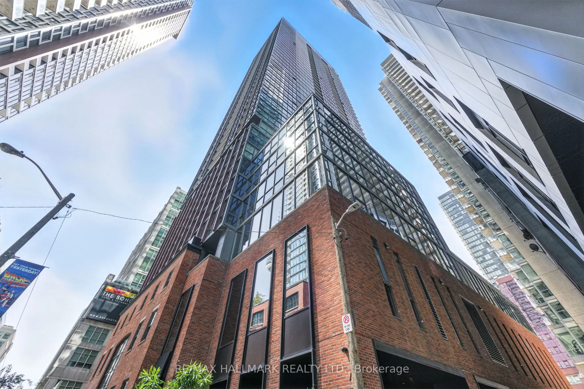 88 Blue Jays Way, #1113