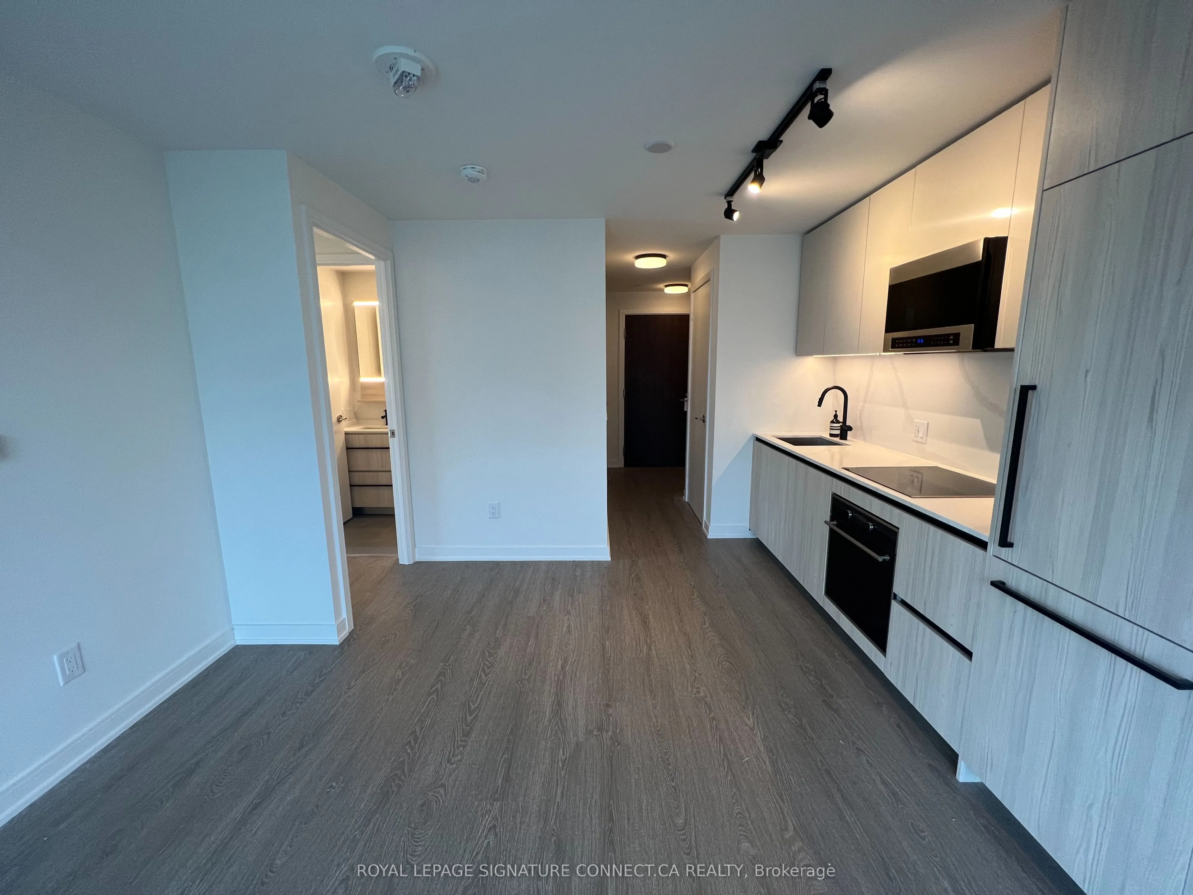 425 Front Street E, #805