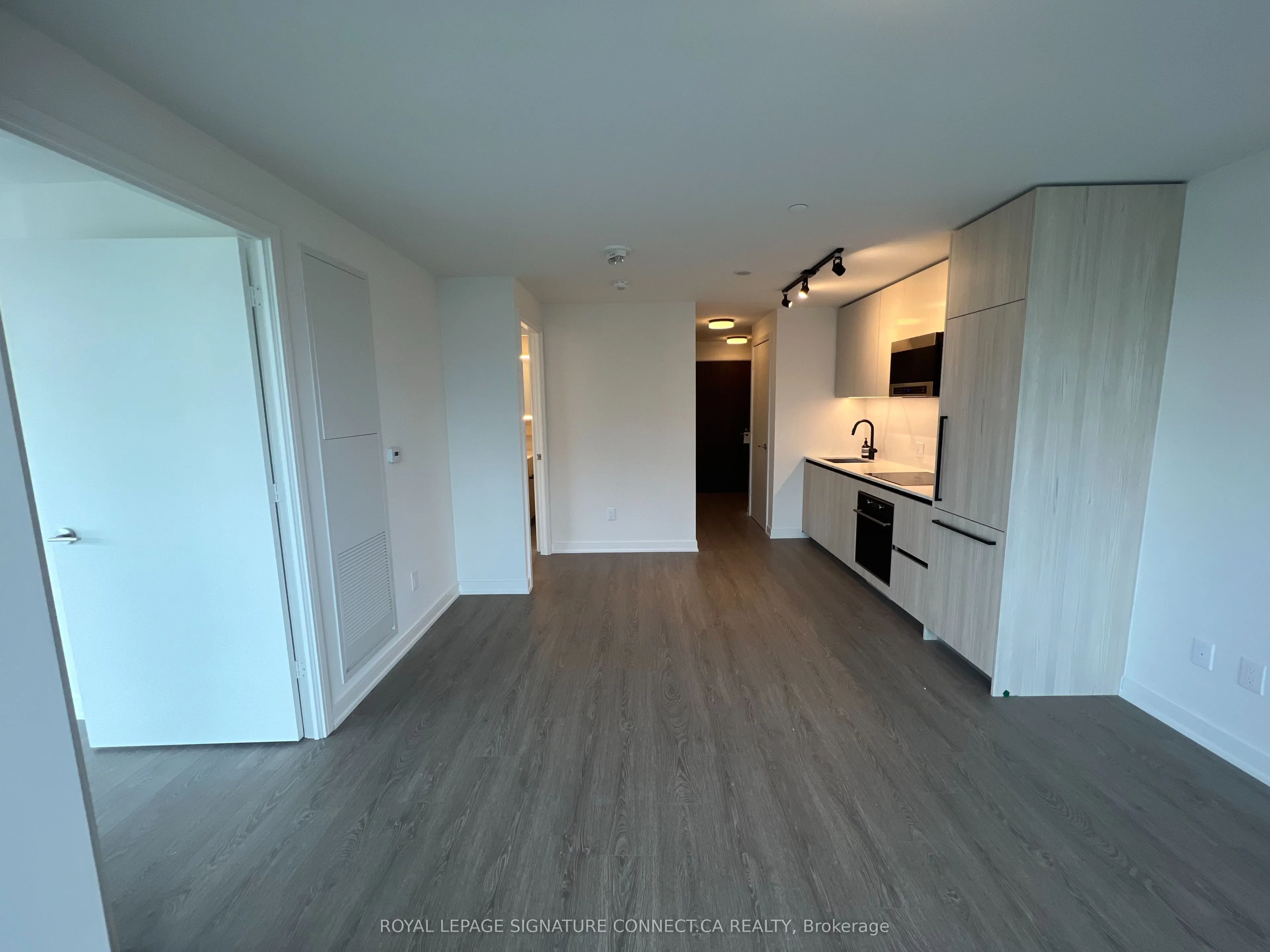 425 Front Street E, #805