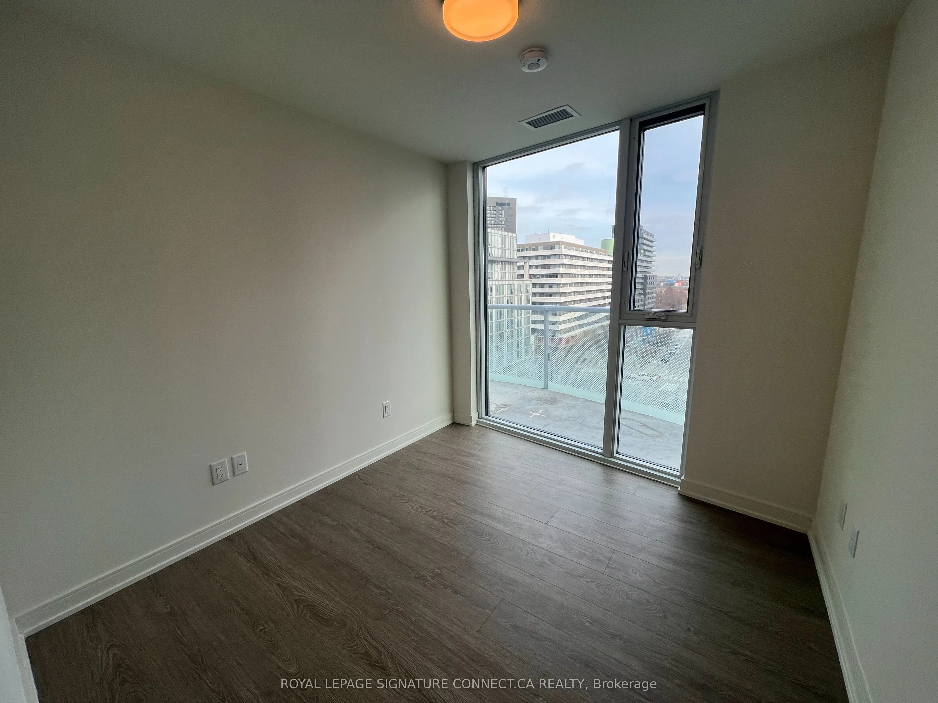 425 Front Street E, #805