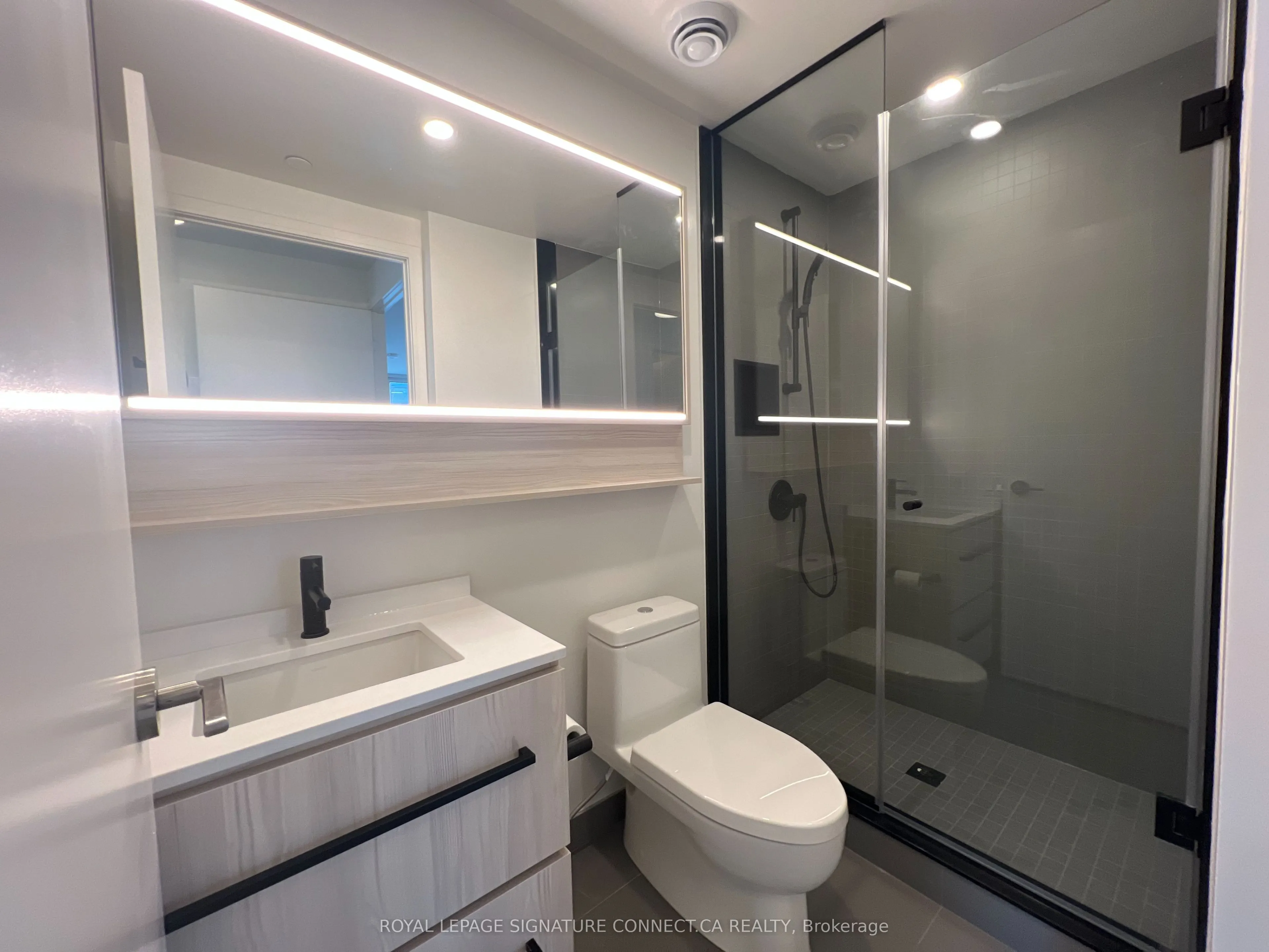 425 Front Street E, #805