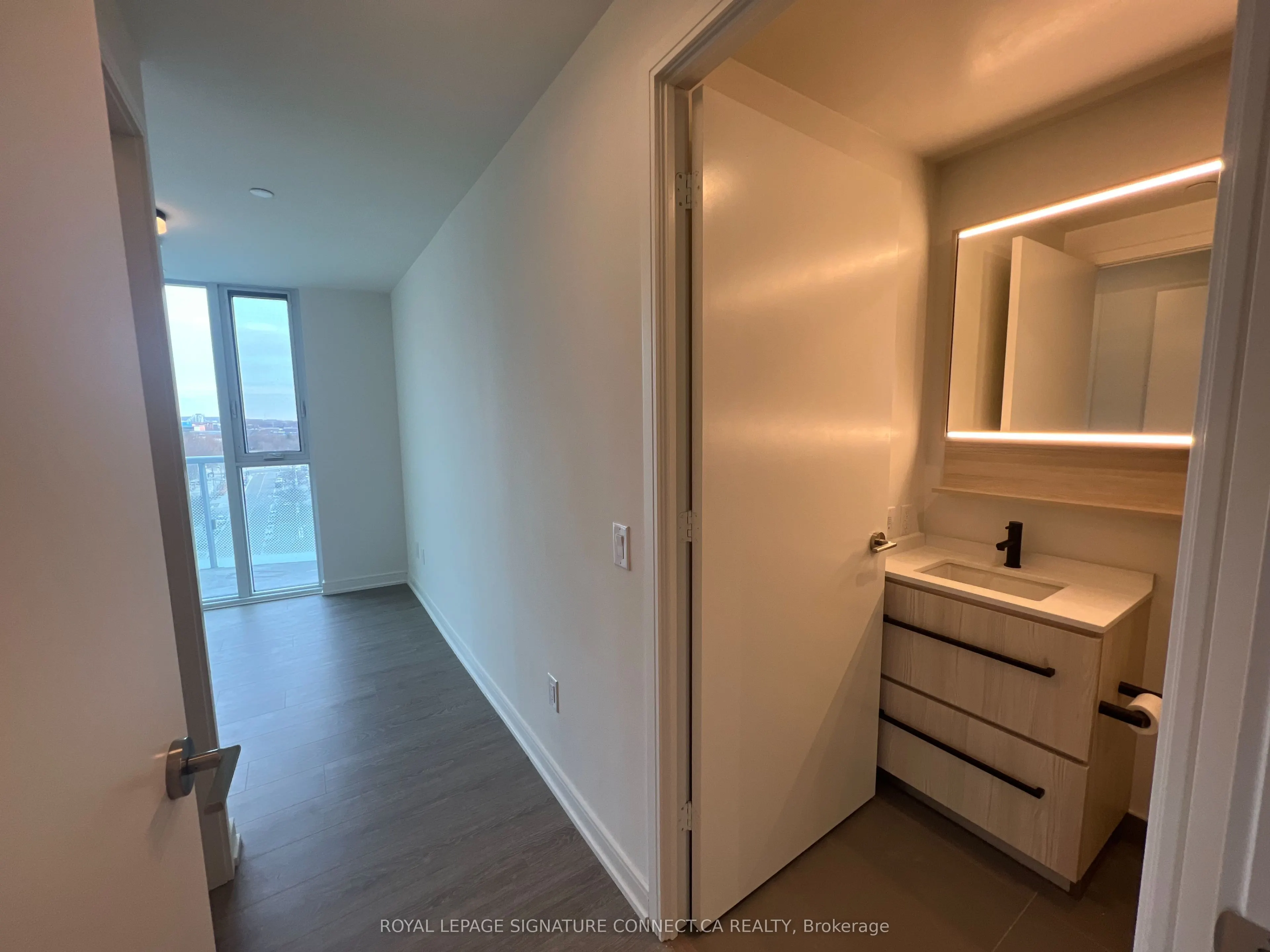 425 Front Street E, #805