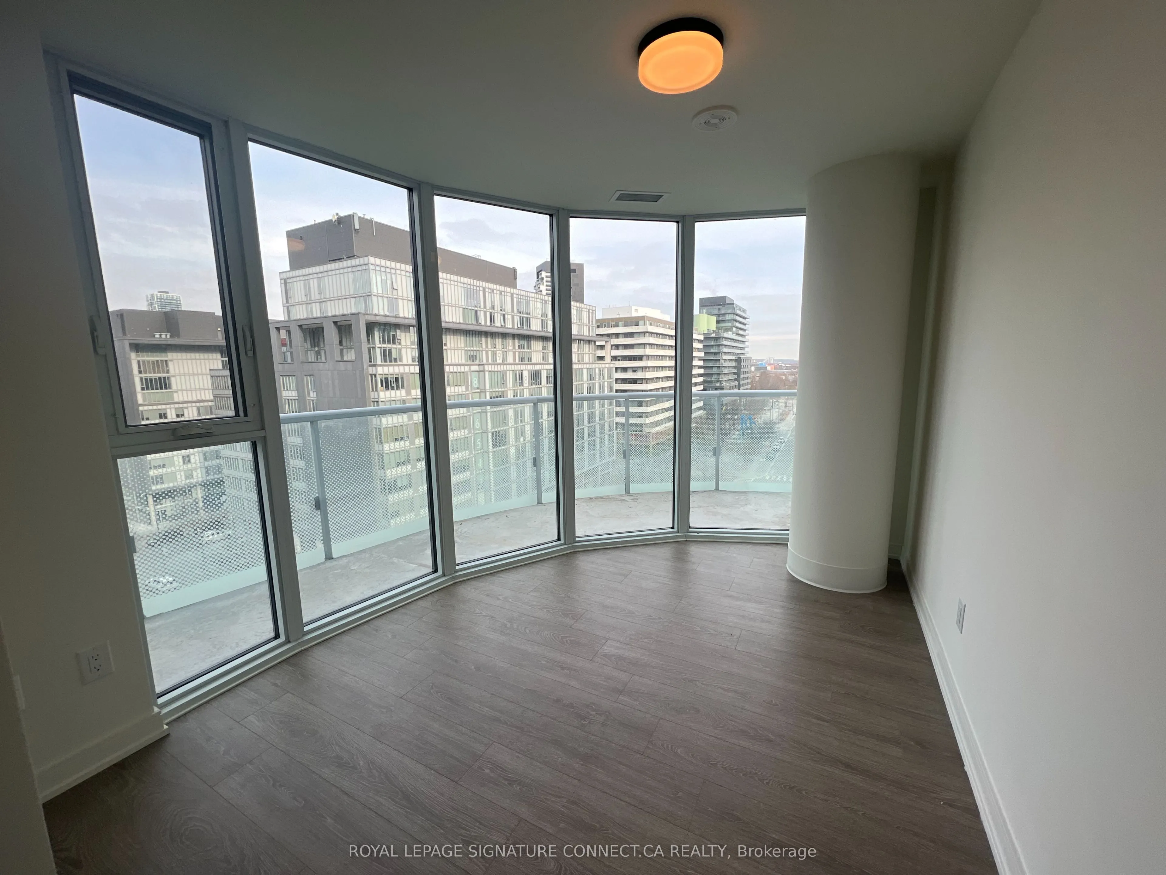 425 Front Street E, #805