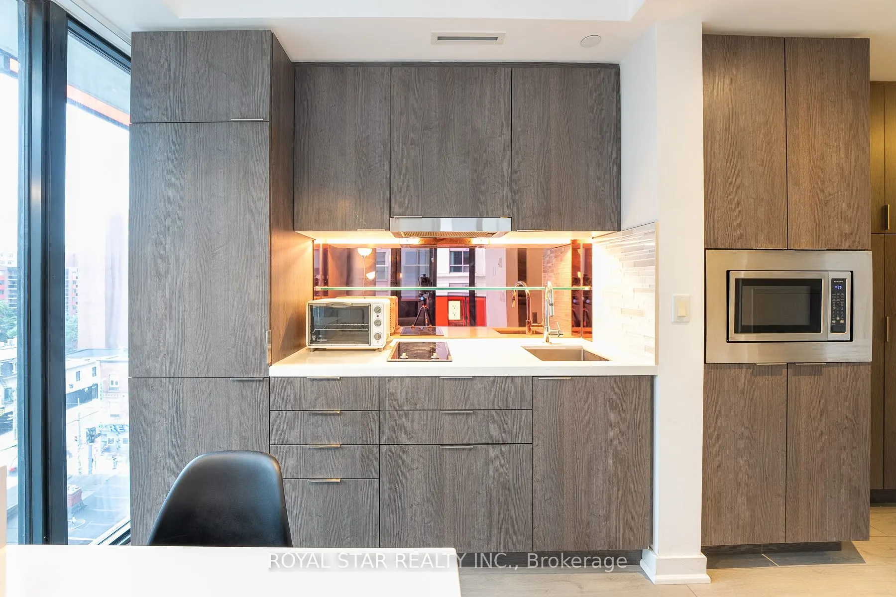 215 Queen Street W, #601