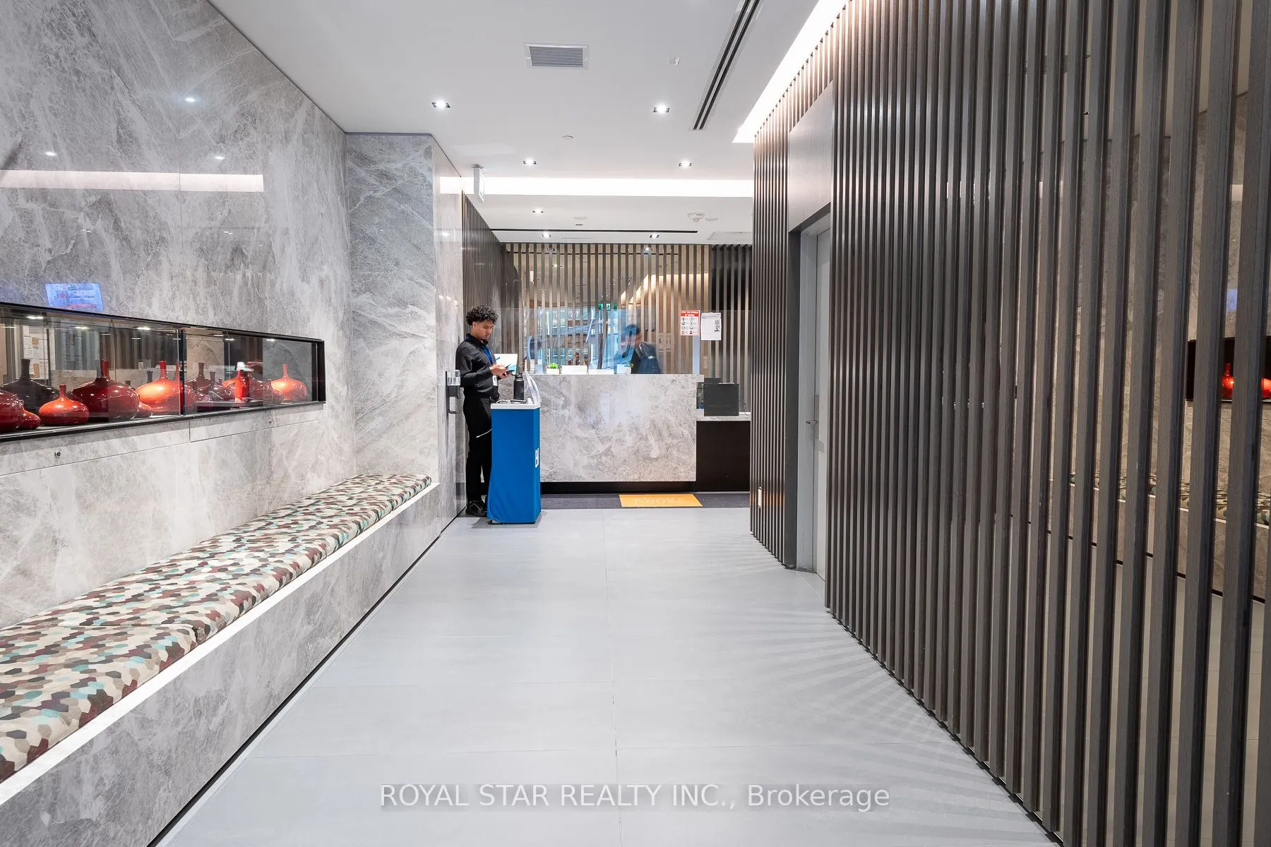 215 Queen Street W, #601