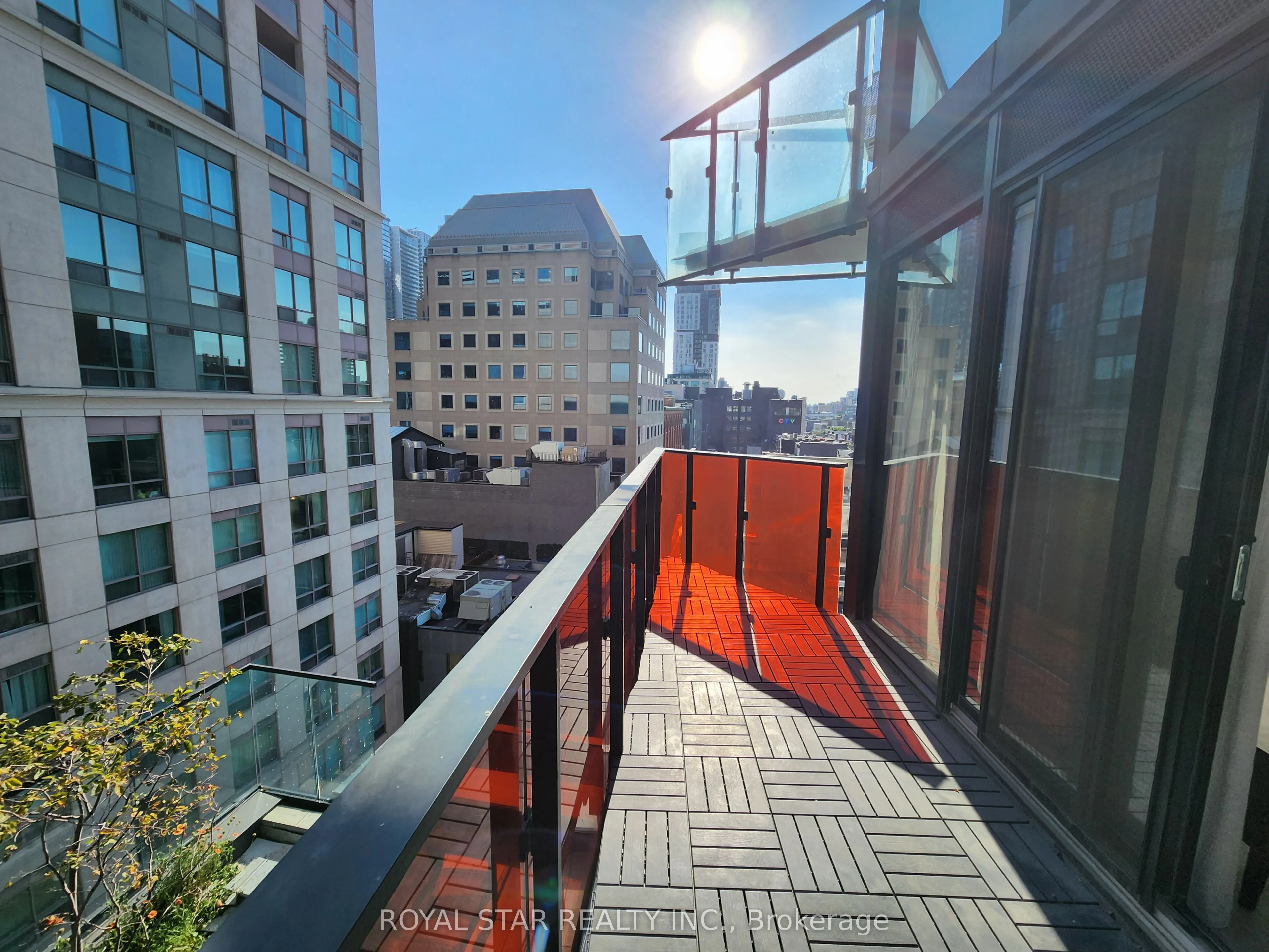 215 Queen Street W, #601