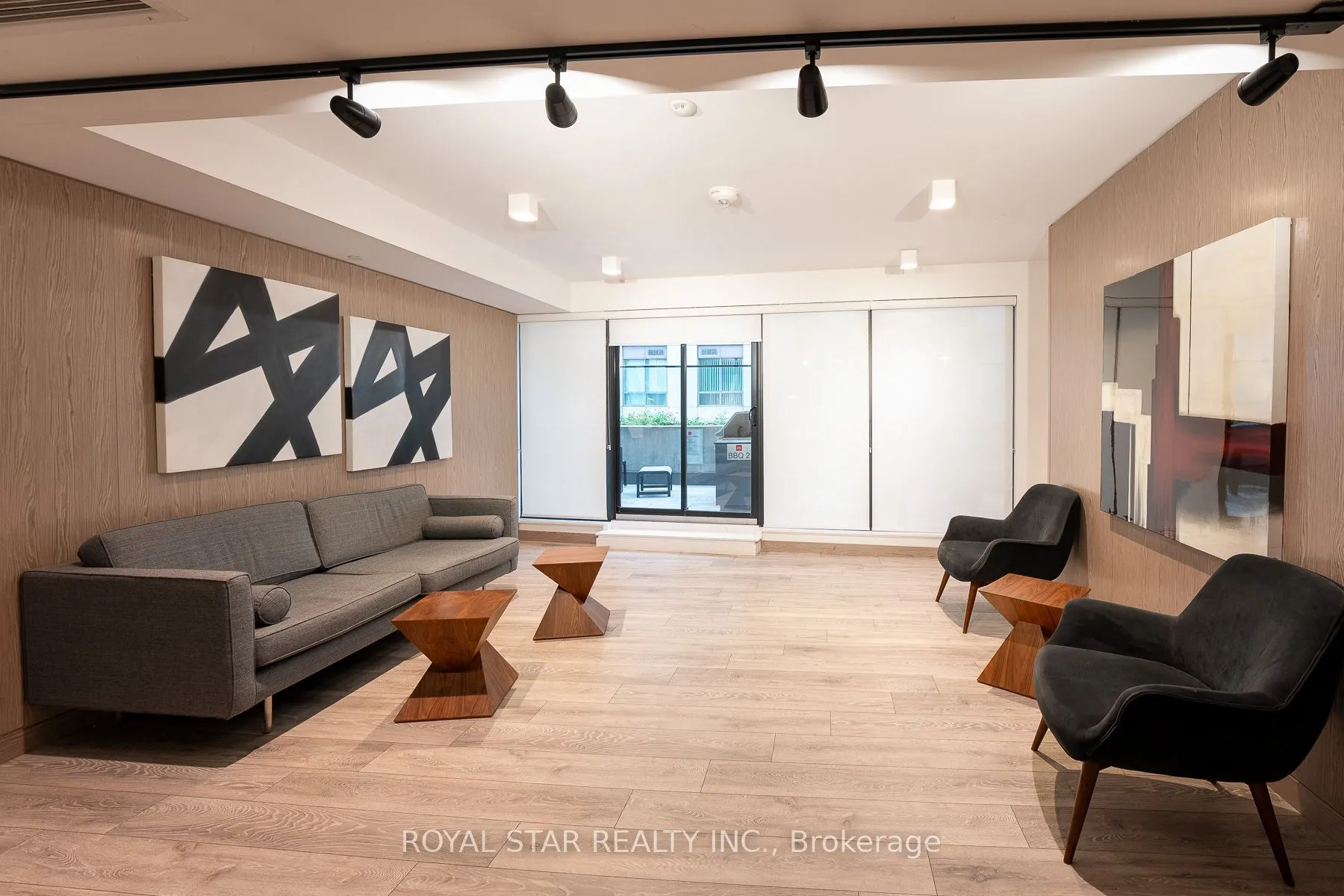 215 Queen Street W, #601