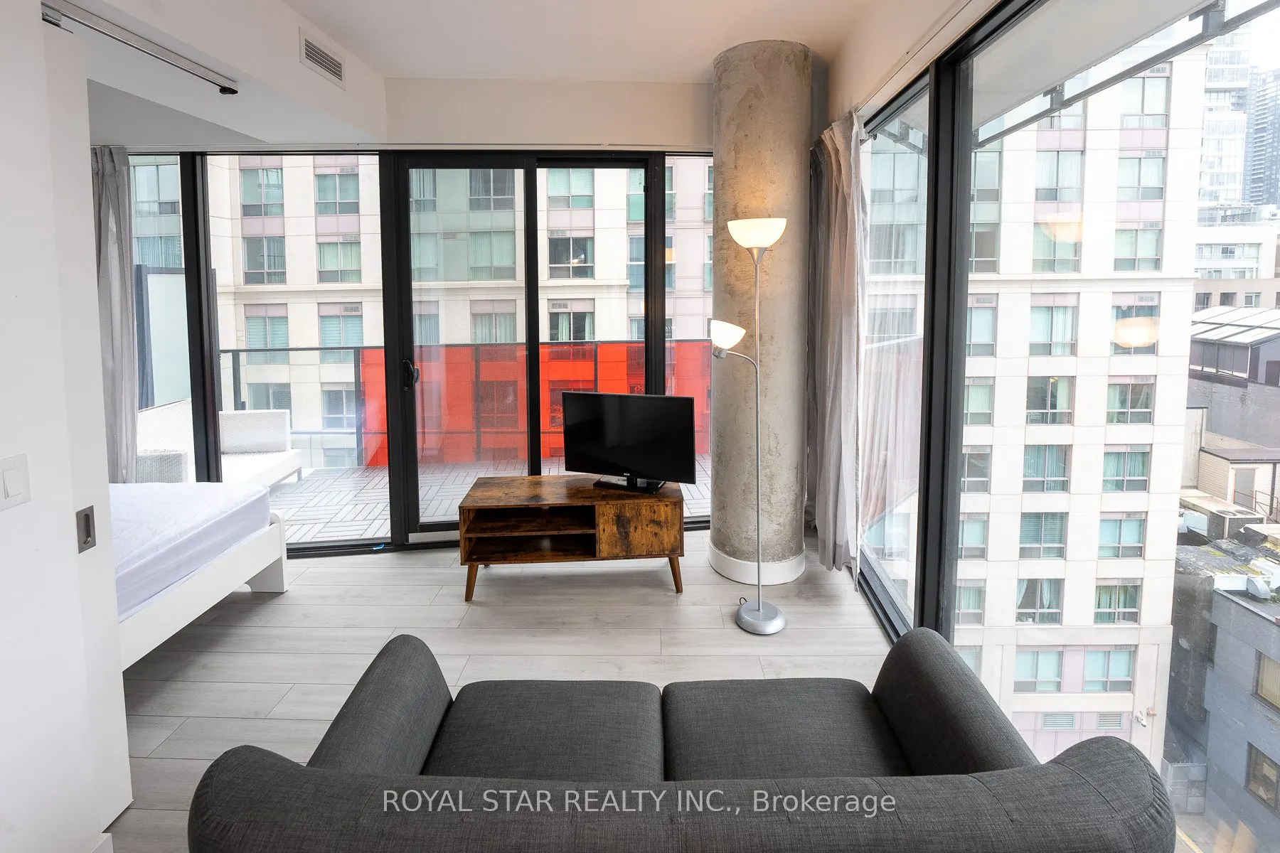 215 Queen Street W, #601
