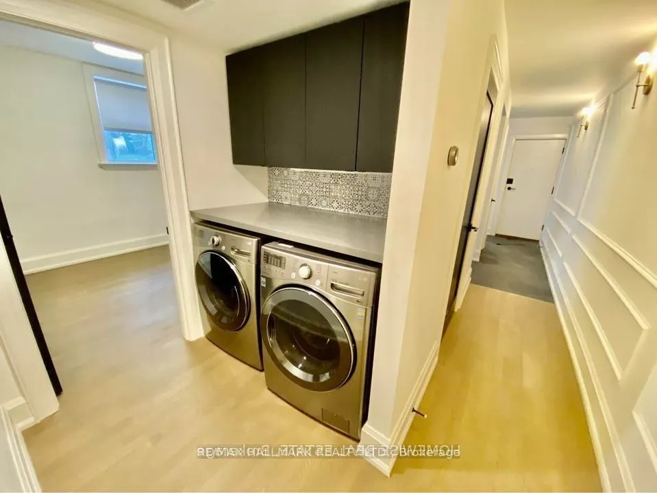 795 College Street, #1B