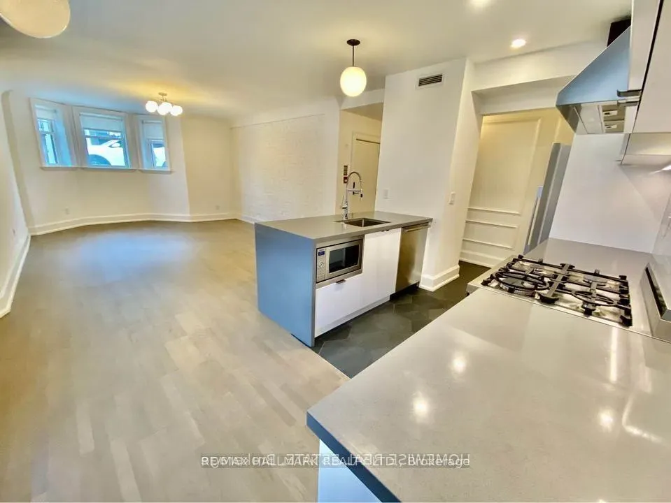 795 College Street, #1B
