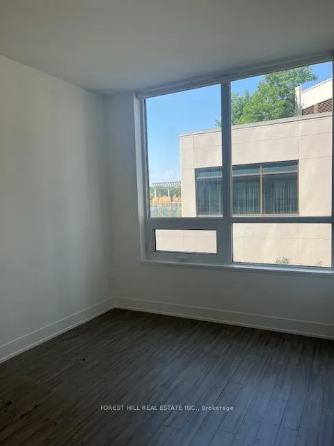 310 Tweedsmuir Avenue, #318