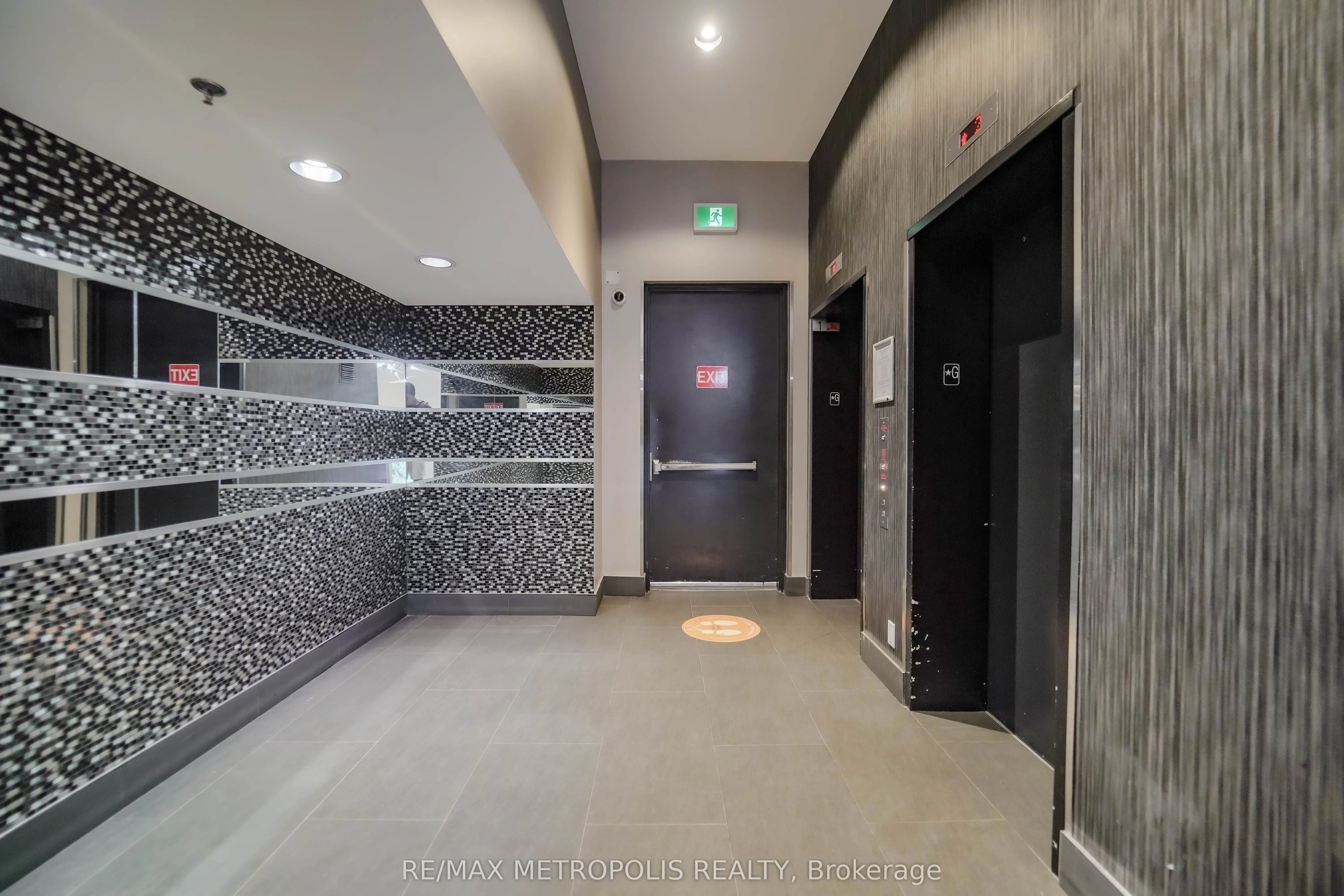 10 Willison Square, #602
