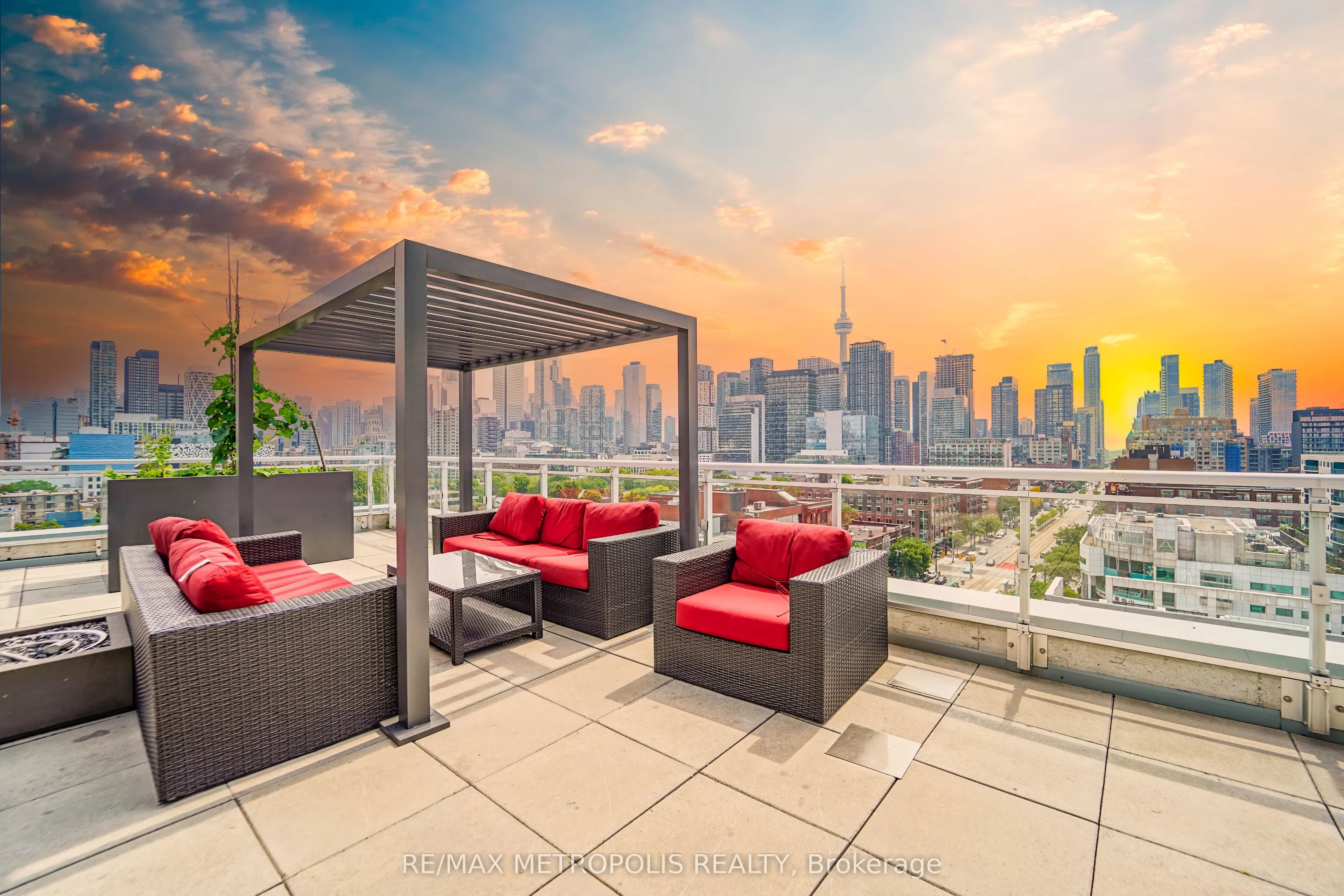 10 Willison Square, #602