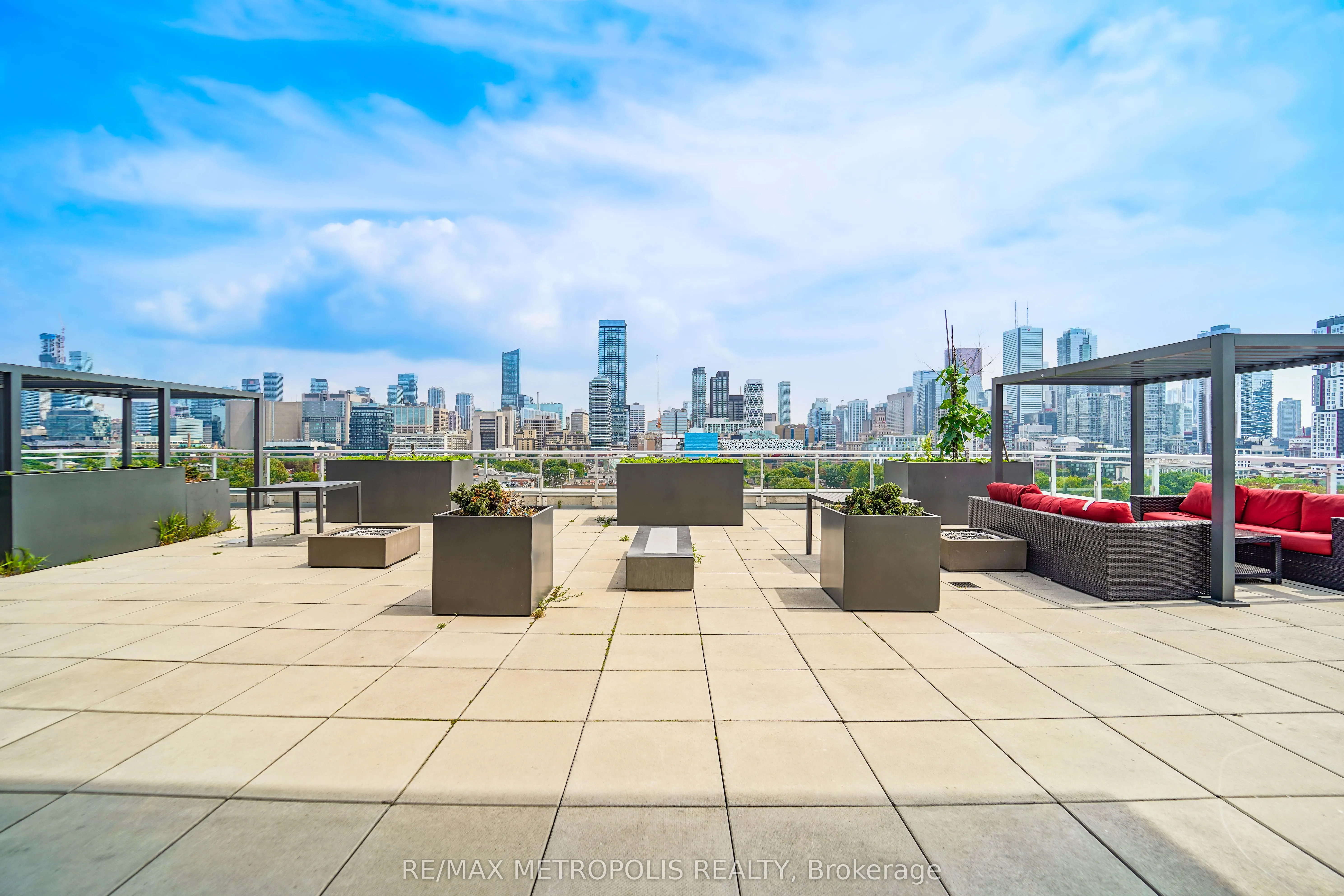 10 Willison Square, #602