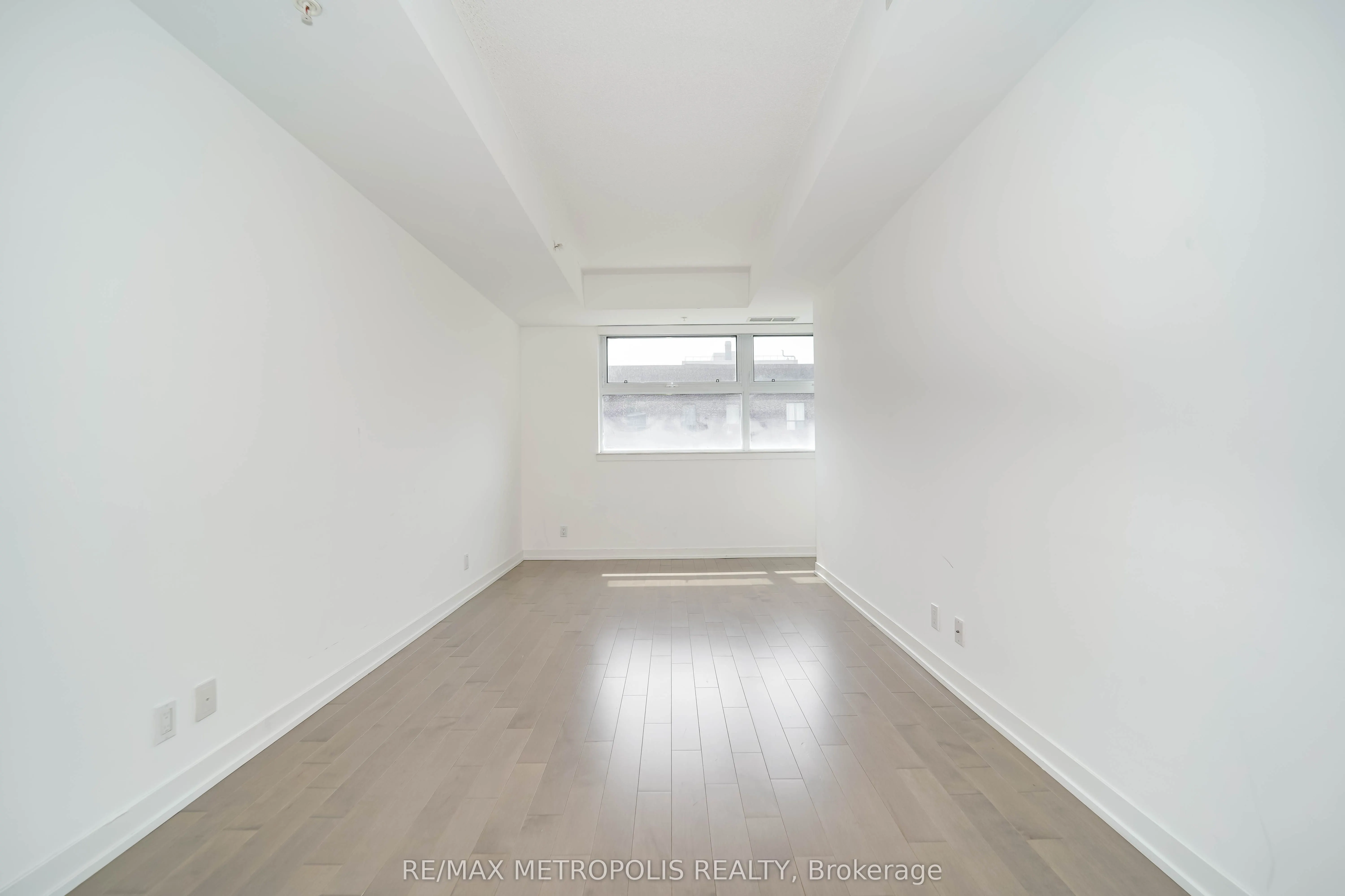 10 Willison Square, #602