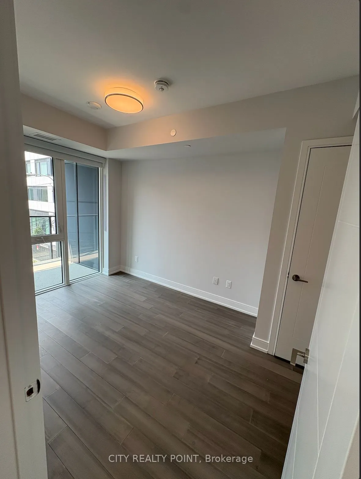 664 Spadina Avenue, #214
