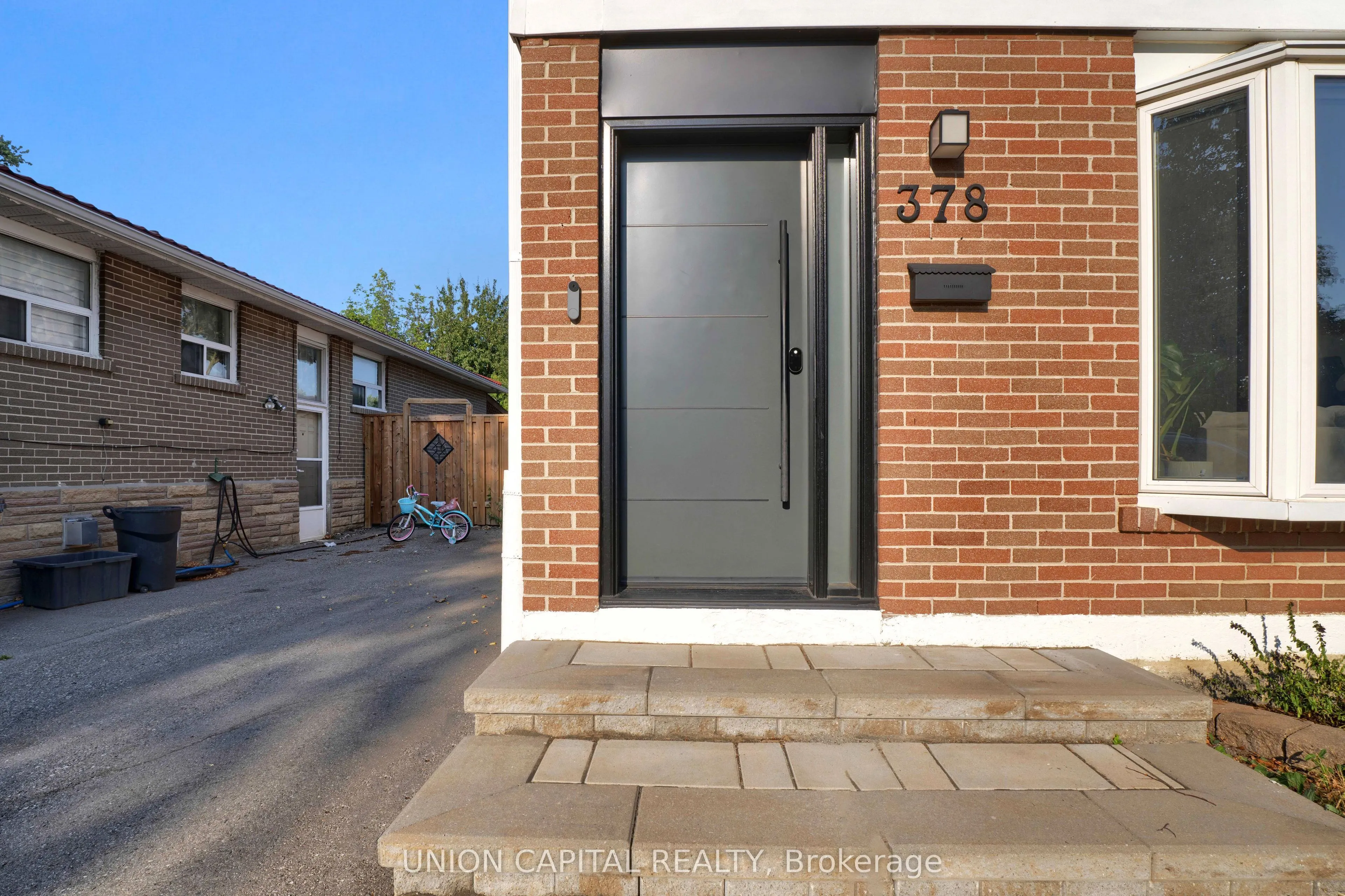 378 Hollyberry Trail