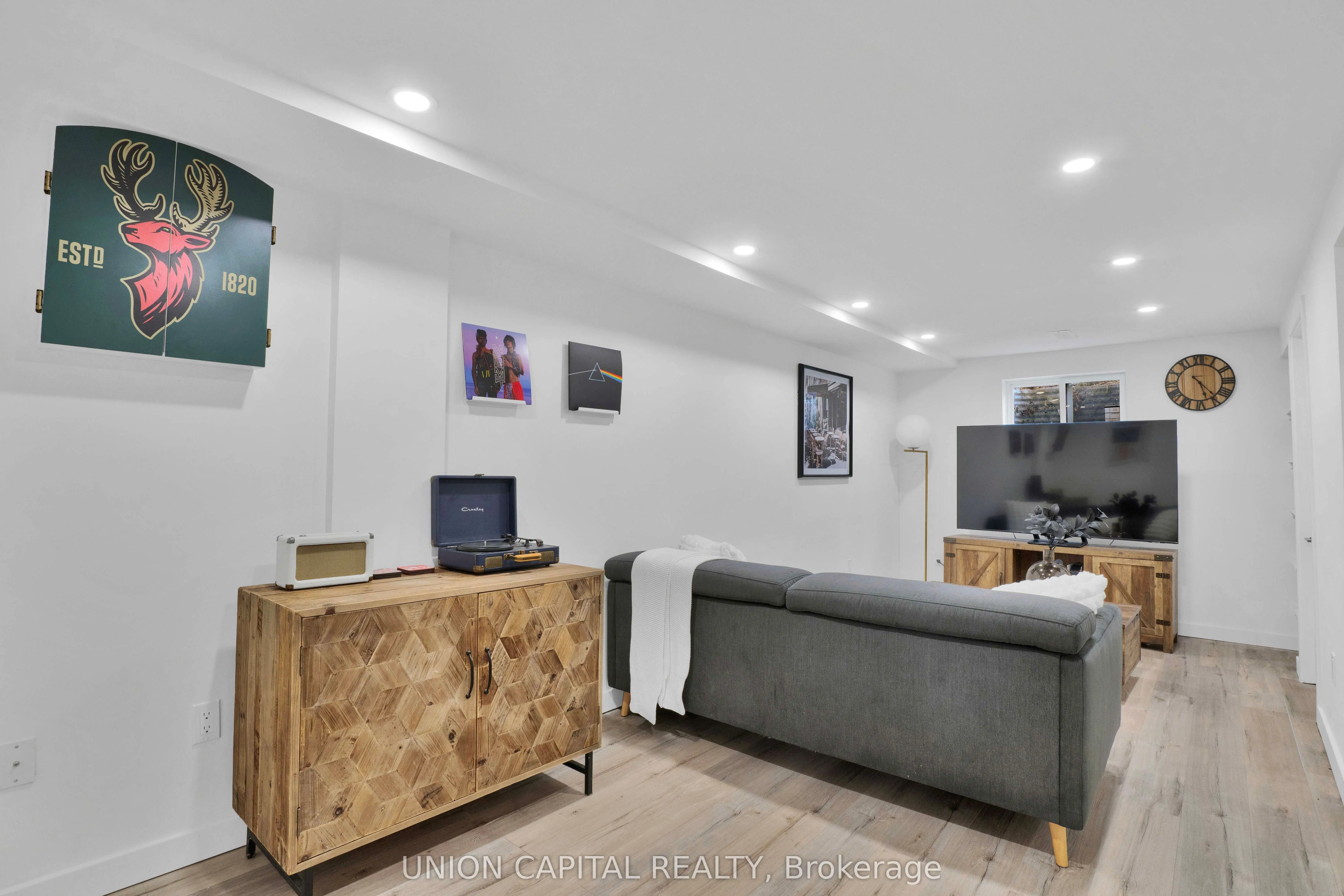 378 Hollyberry Trail