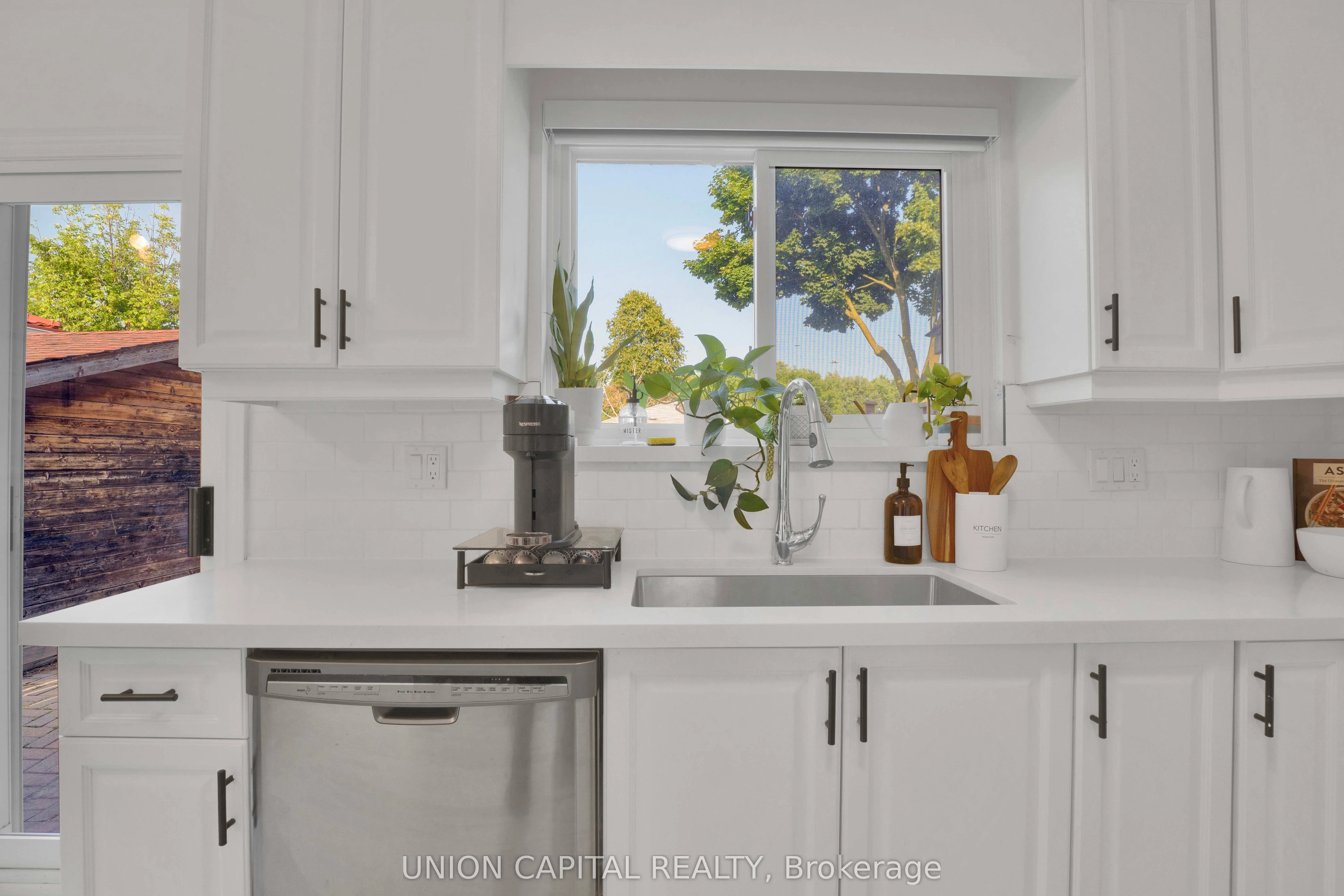 378 Hollyberry Trail