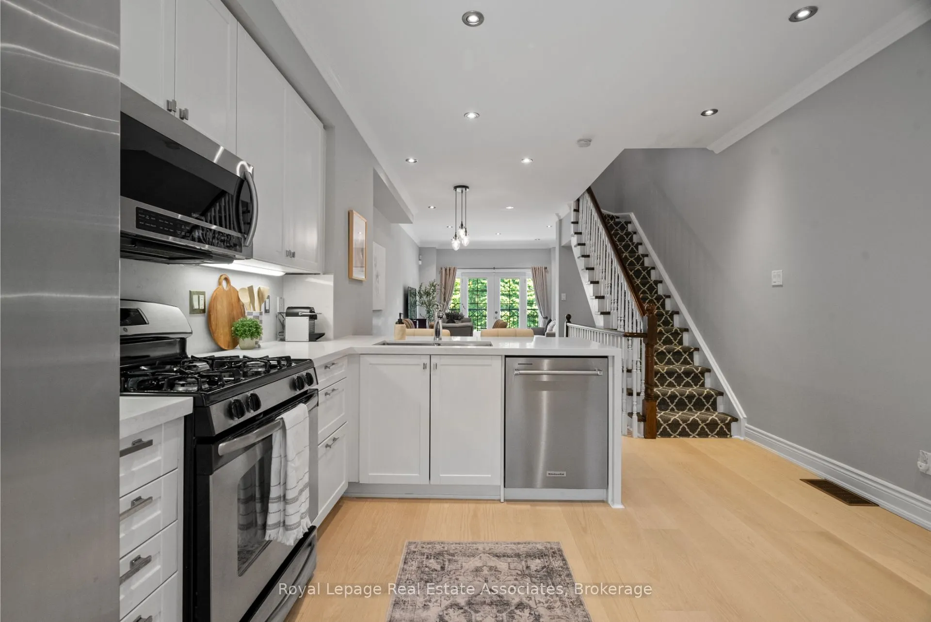 1 Baxter Street, #8