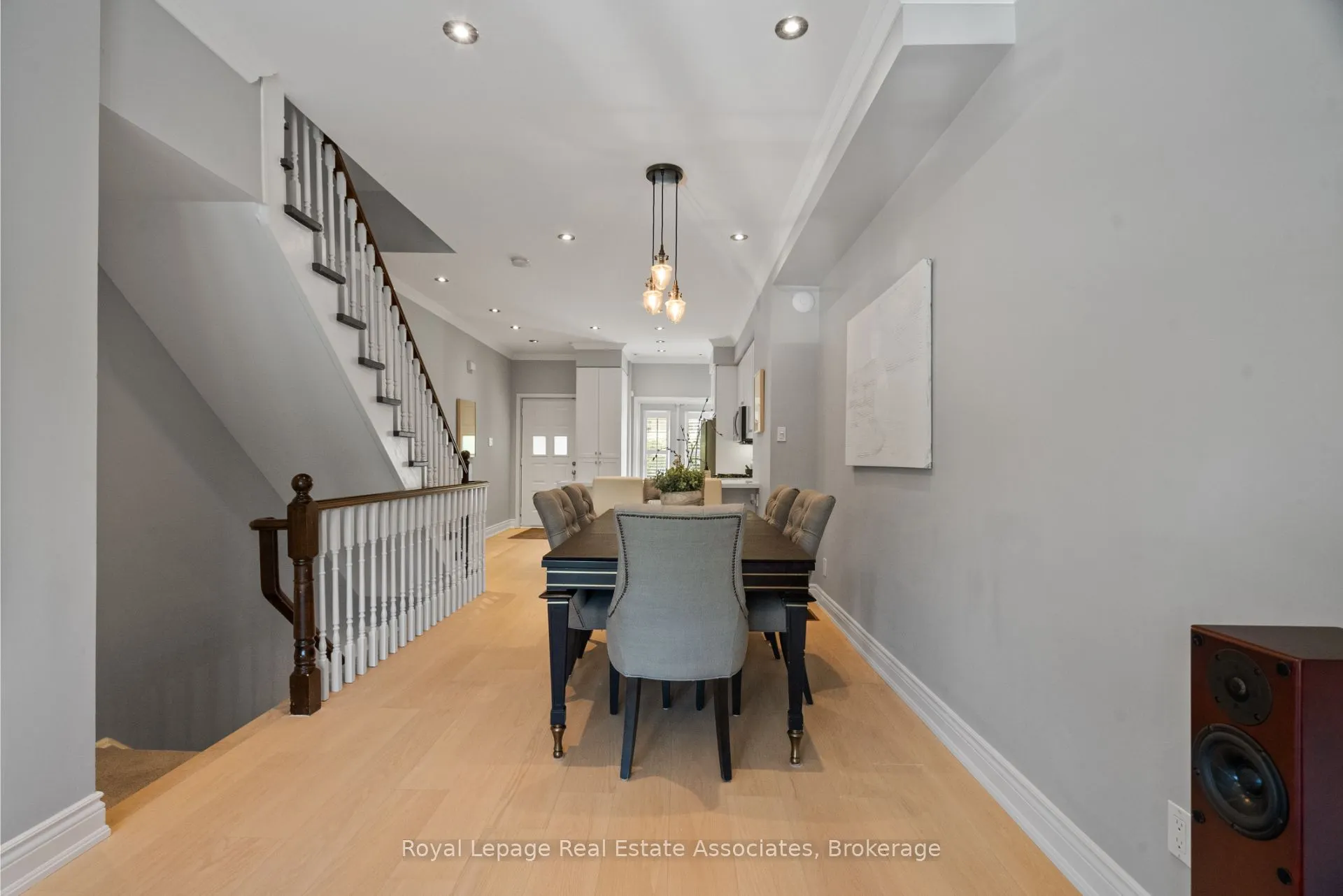 1 Baxter Street, #8
