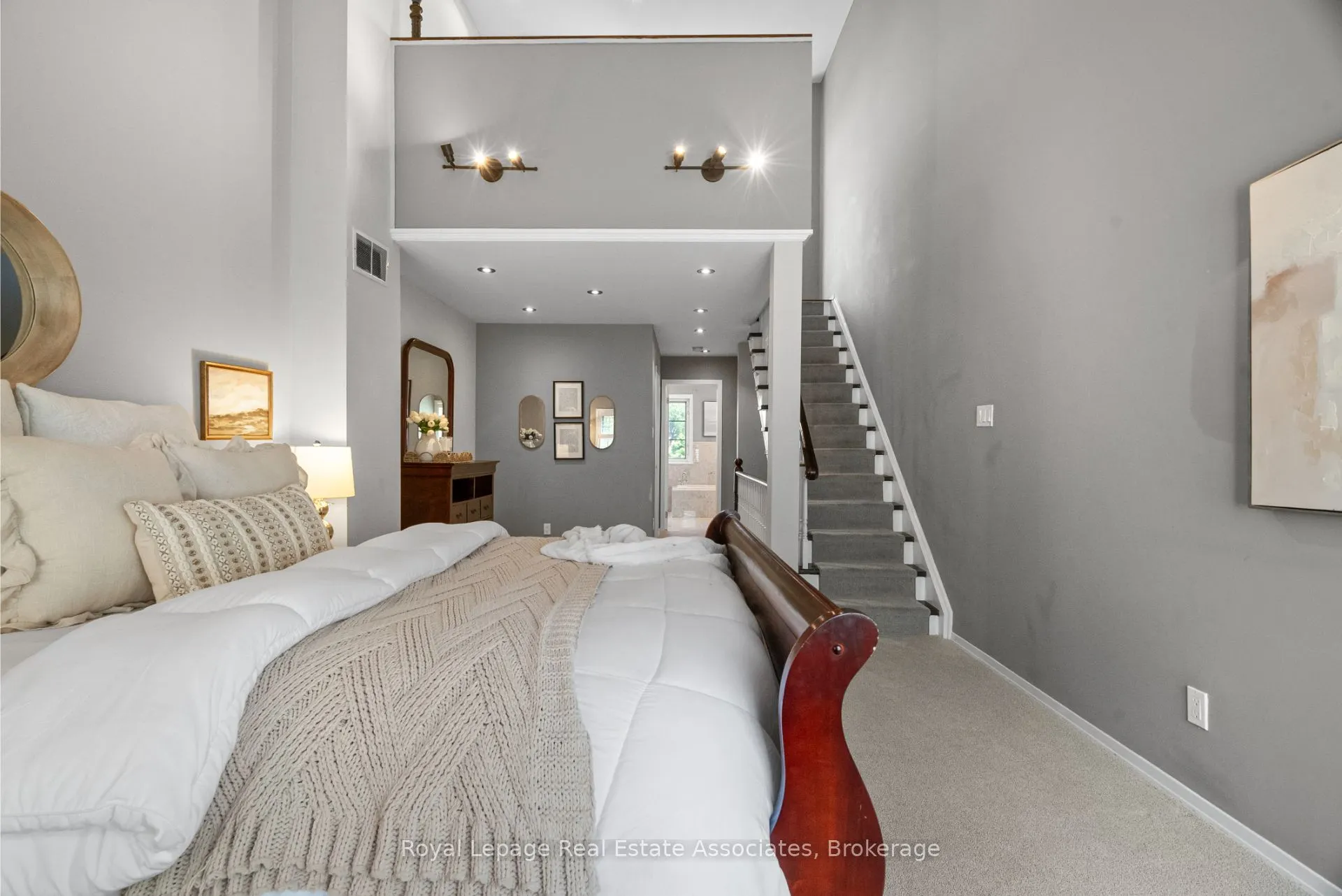1 Baxter Street, #8